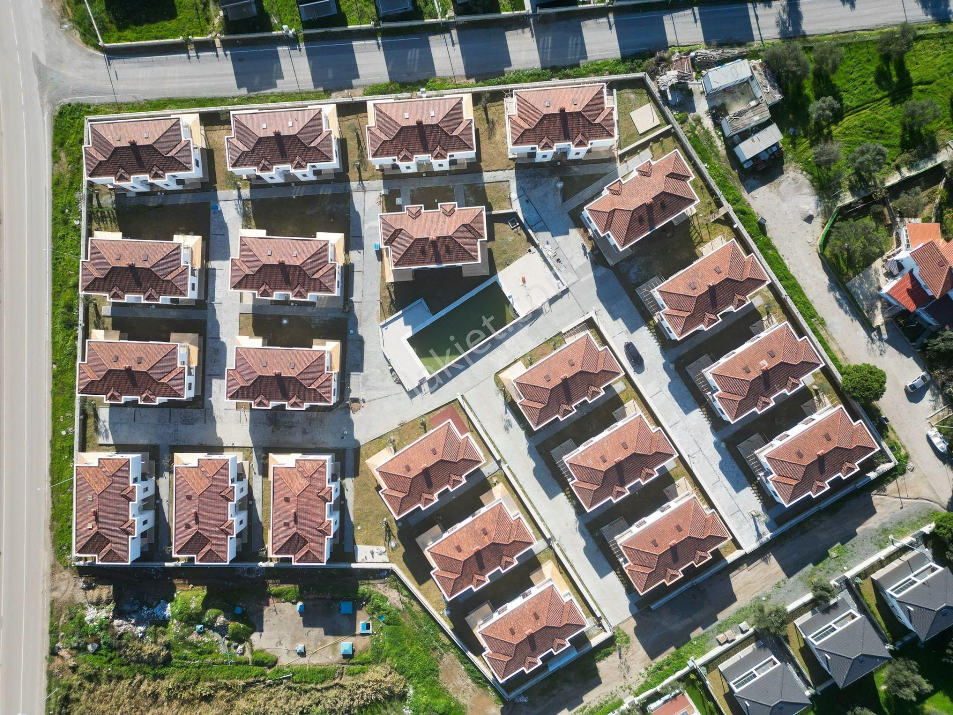 Gömeç İntaland Sevgi Köyü Taşevler Havuzlu Sitede 3+1 Dubleks Villa - Görsel 3