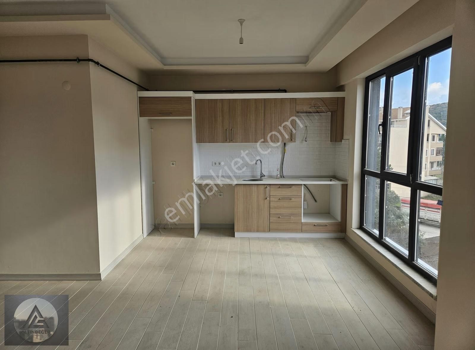 Altınova Merkez'de Cadde Üzeri Satılık Dubleksler - Görsel 23