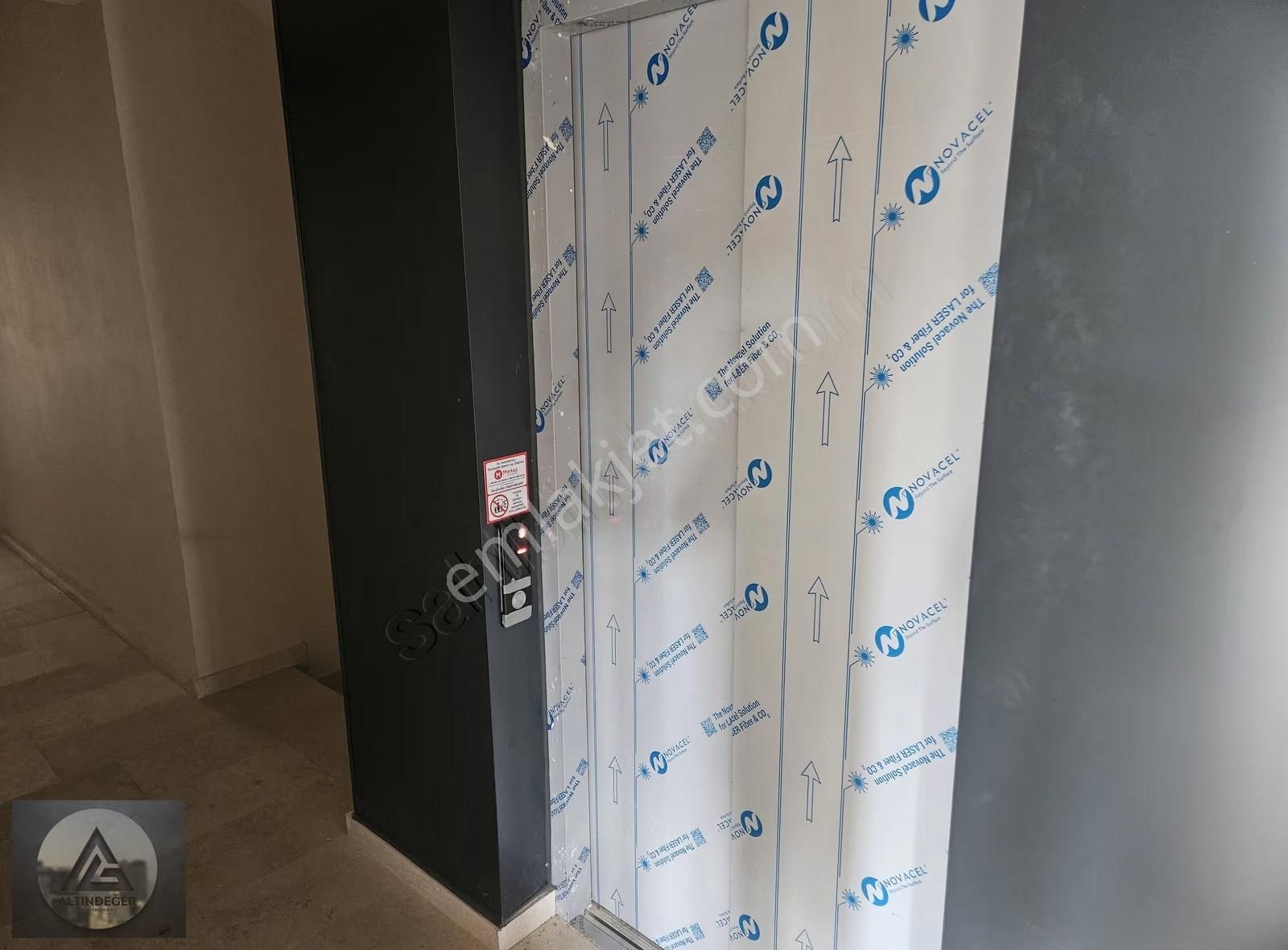 Altınova Merkez'de Cadde Üzeri Satılık Dubleksler - Görsel 17