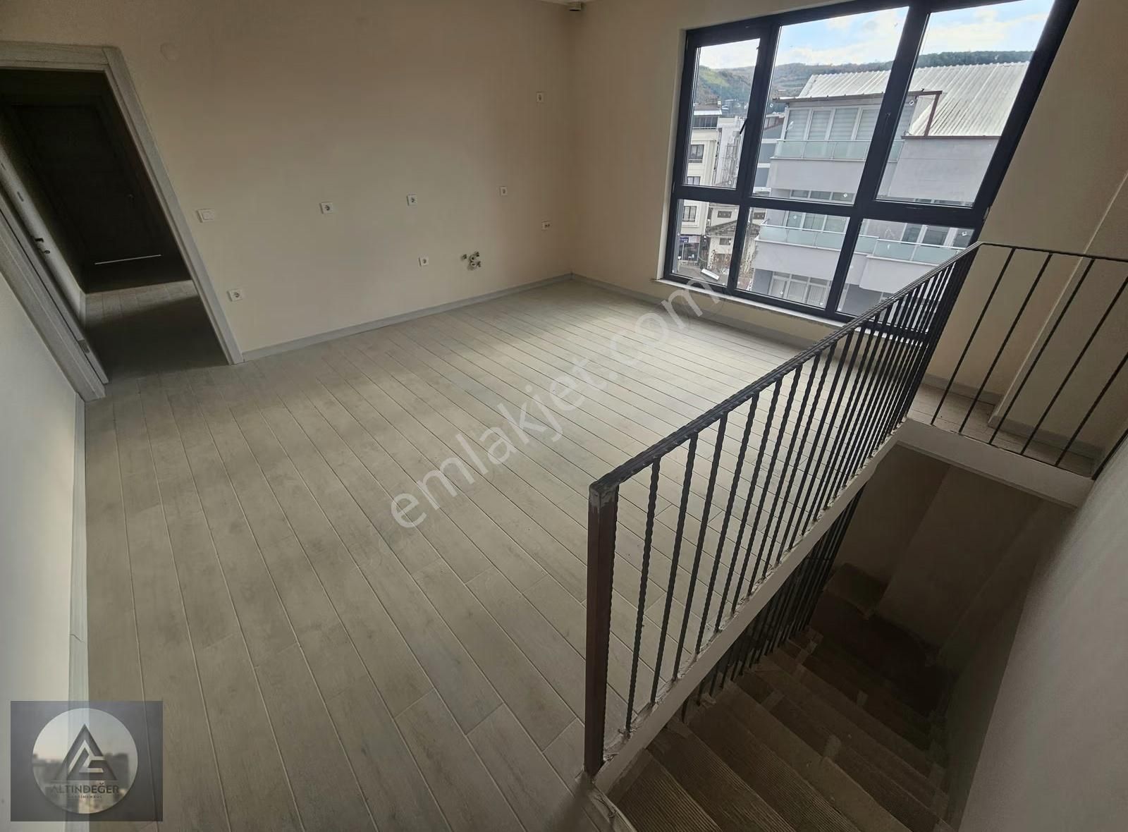 Altınova Merkez'de Cadde Üzeri Satılık Dubleksler - Görsel 21