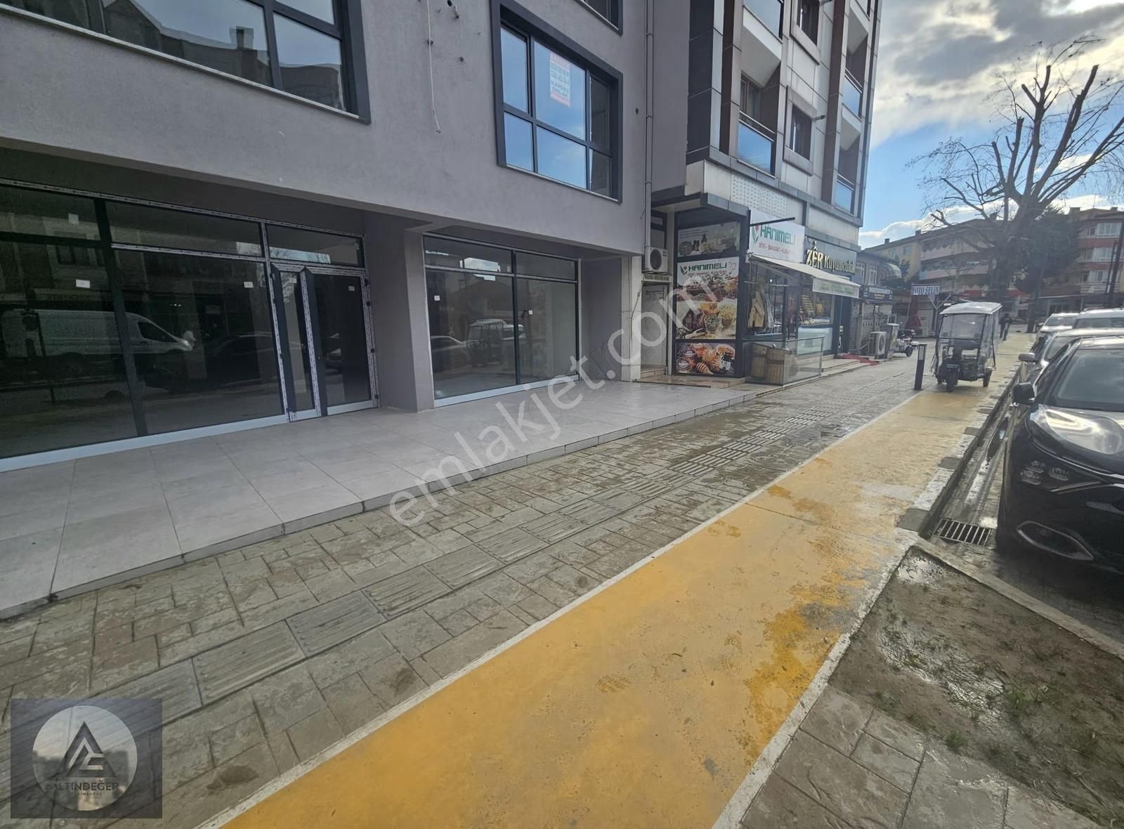 Altınova Merkez'de Cadde Üzeri Satılık Dubleksler - Görsel 8
