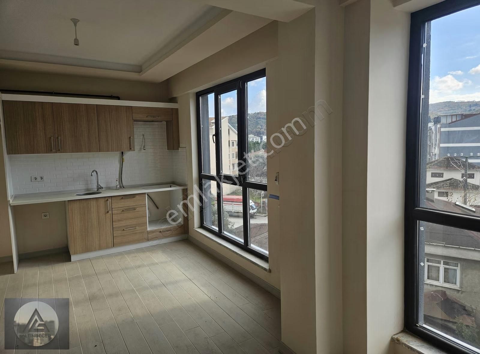 Altınova Merkez'de Cadde Üzeri Satılık Dubleksler - Görsel 13