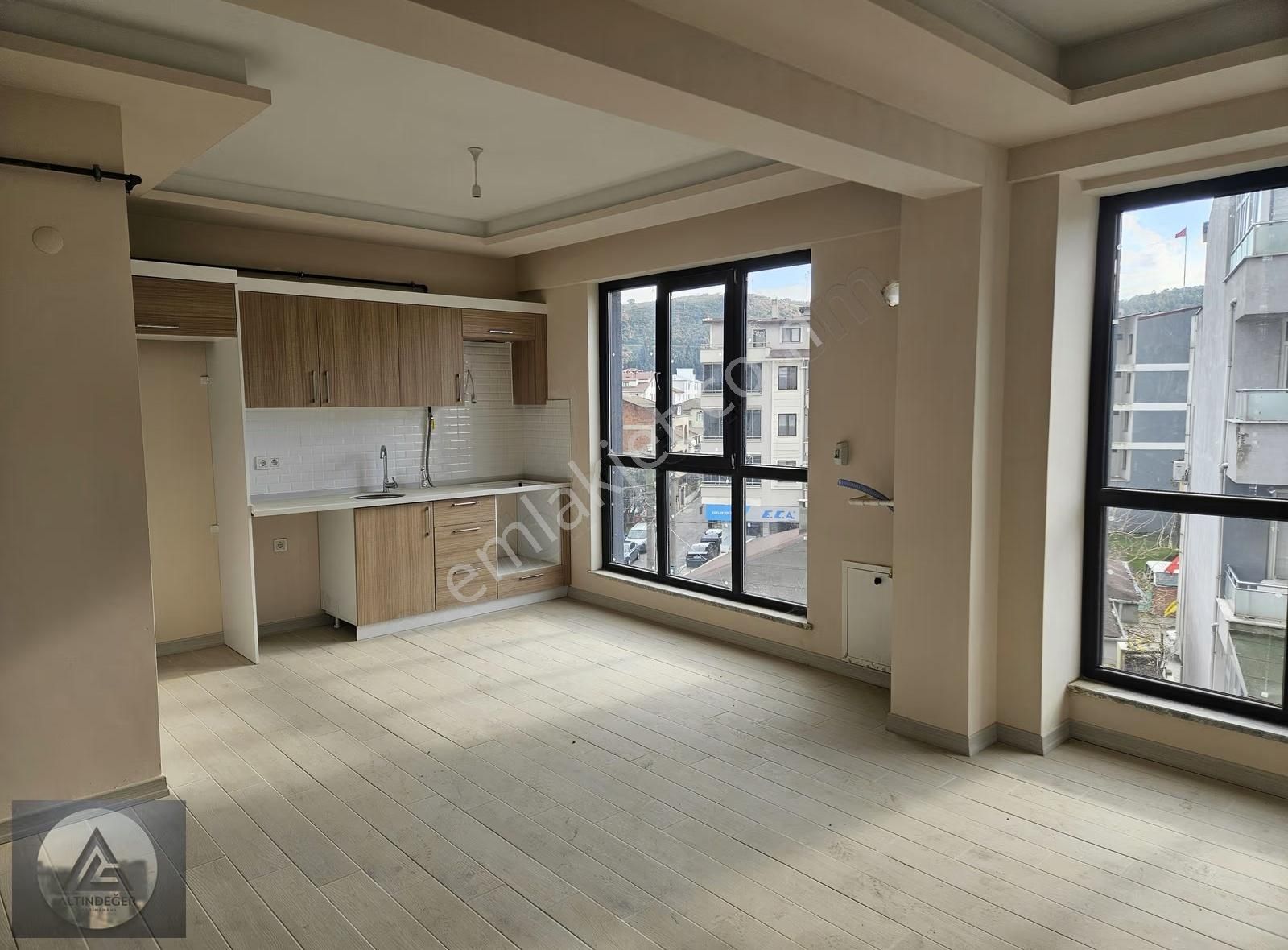 Altınova Merkez'de Cadde Üzeri Satılık Dubleksler - Görsel 22