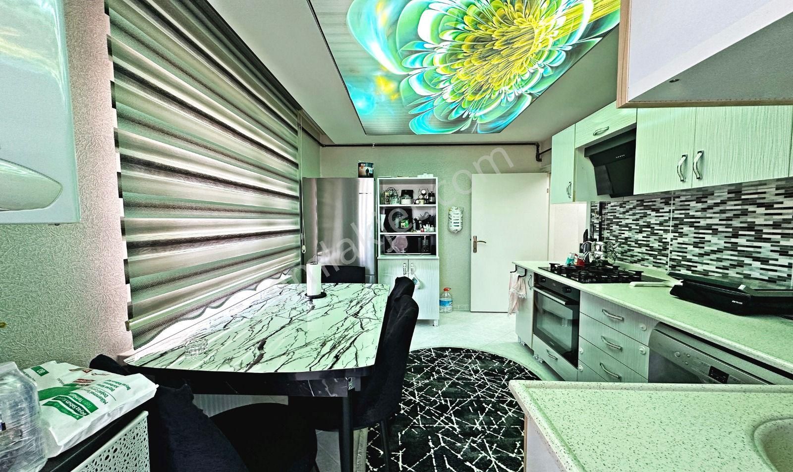 Ankara Keçiörende Katta Ful+ful Yapılı Asansörlü 5 Yıllık Bina