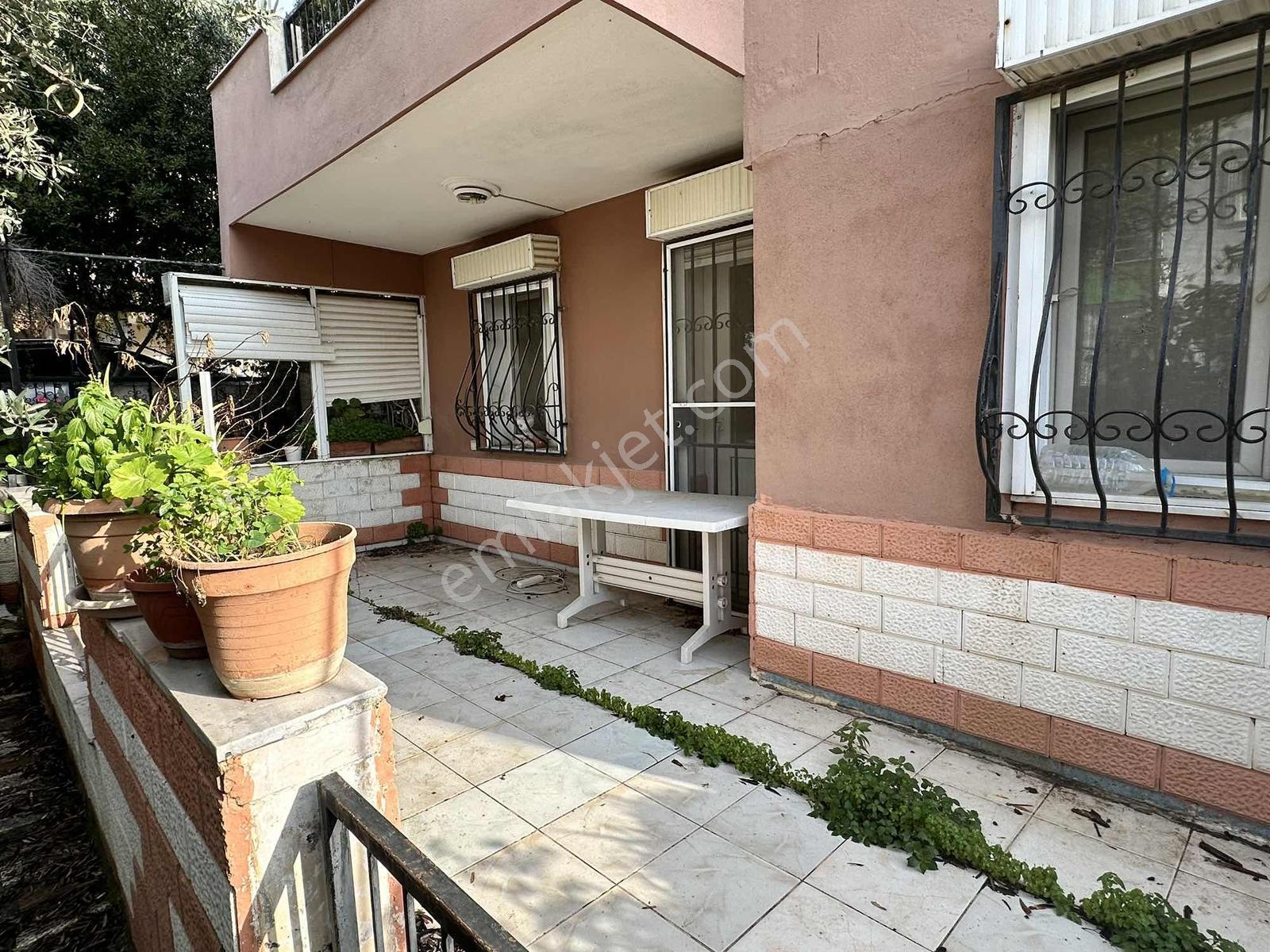 Seferihisar Çolakibrahimde Caddeye Yakın Geniş 7+1 Satılık Villa - Görsel 11