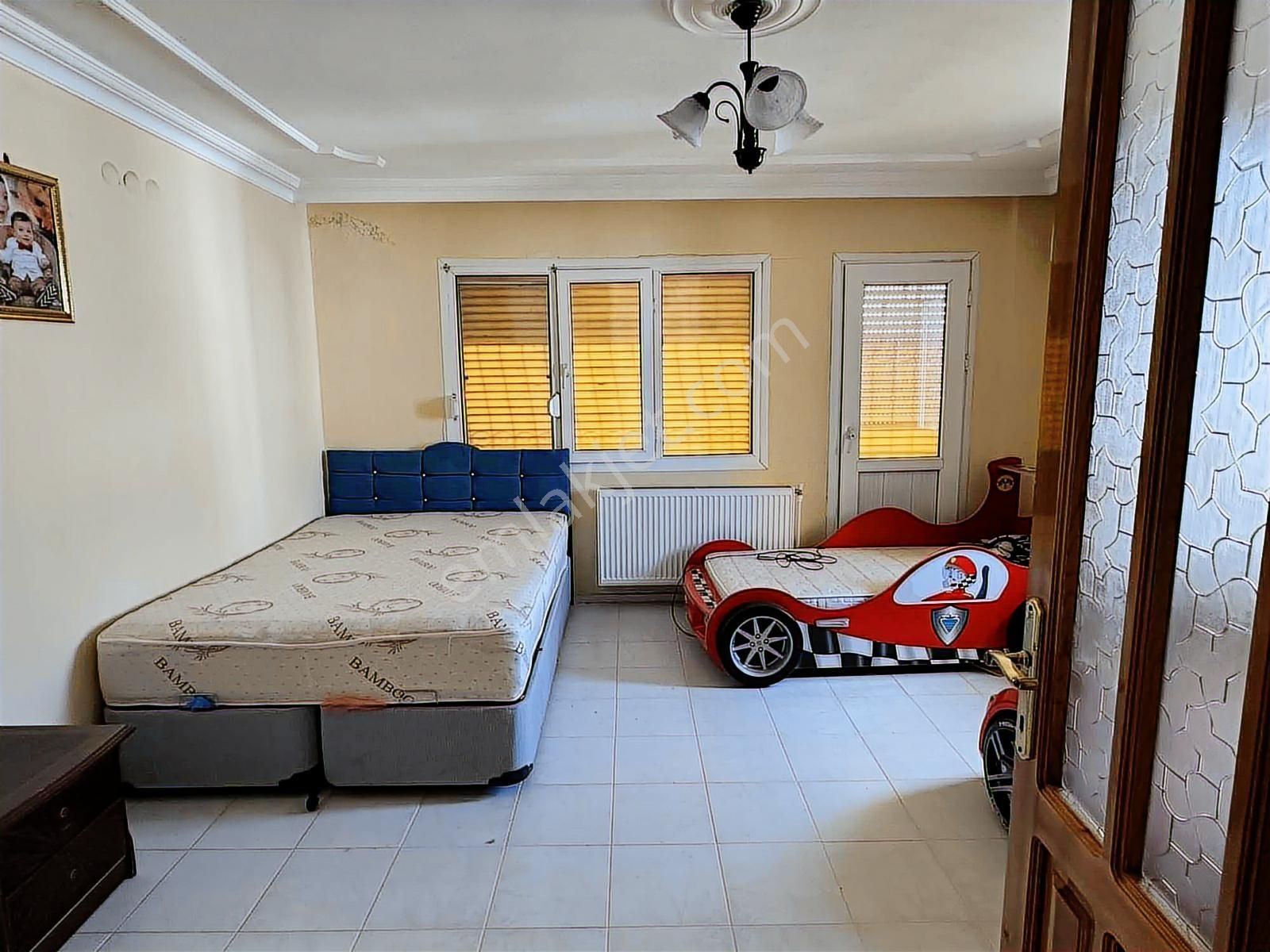 Seferihisar Çolakibrahimde Caddeye Yakın Geniş 7+1 Satılık Villa - Görsel 4