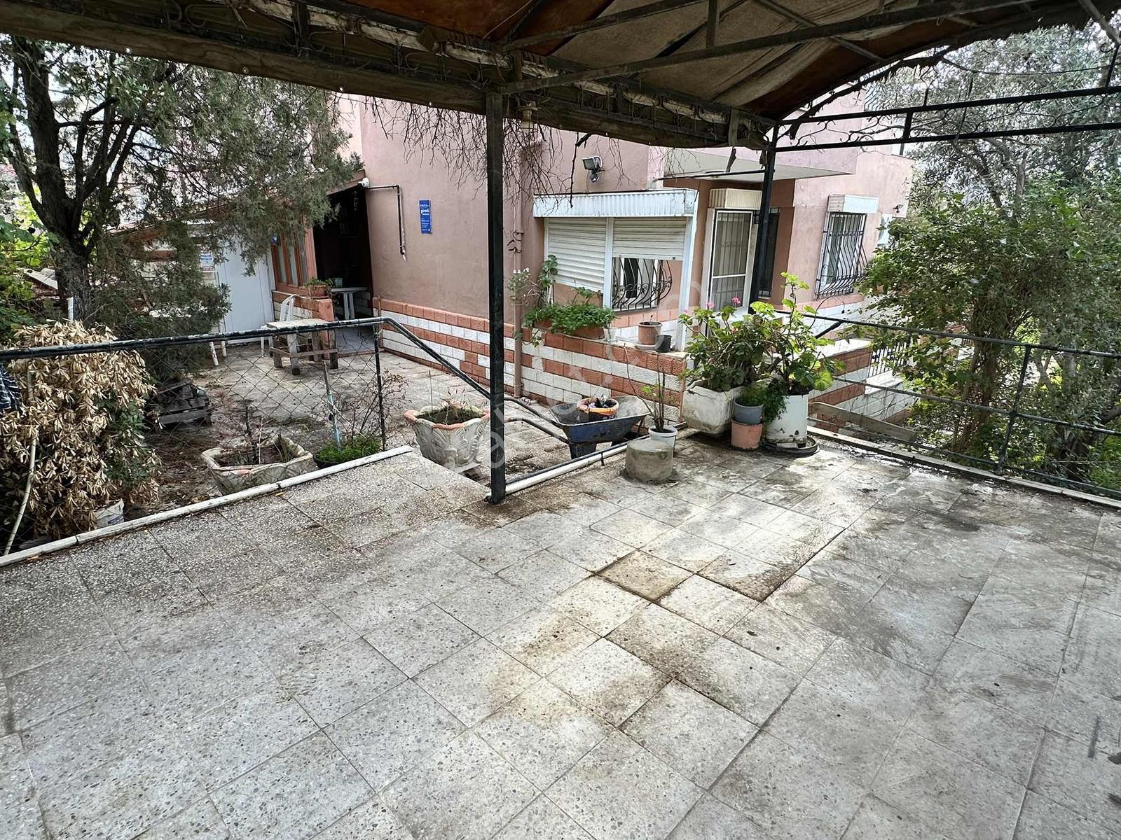 Seferihisar Çolakibrahimde Caddeye Yakın Geniş 7+1 Satılık Villa - Görsel 22