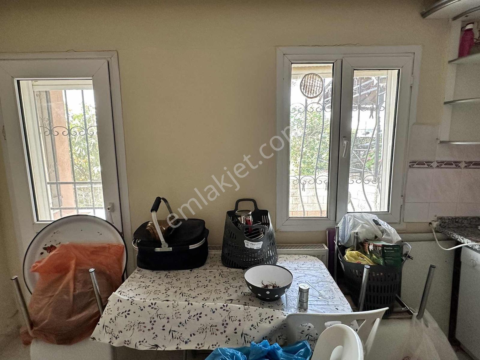 Seferihisar Çolakibrahimde Caddeye Yakın Geniş 7+1 Satılık Villa - Görsel 24