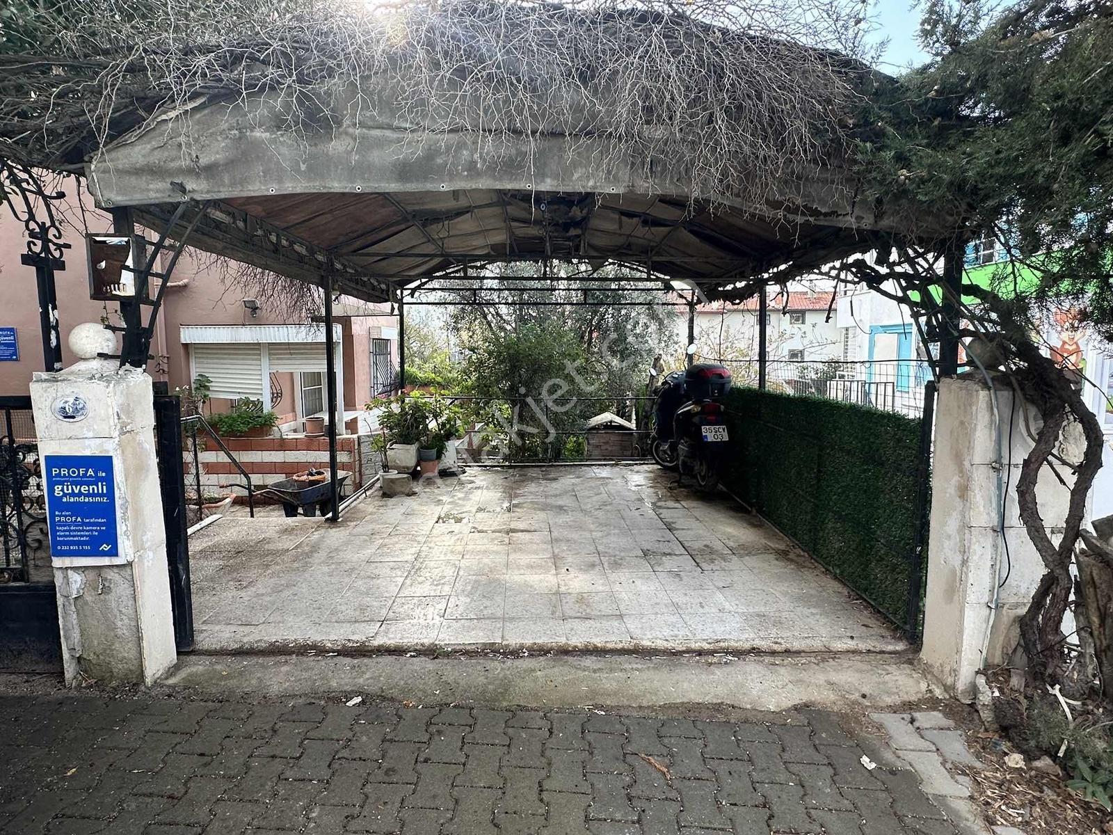 Seferihisar Çolakibrahimde Caddeye Yakın Geniş 7+1 Satılık Villa - Görsel 26