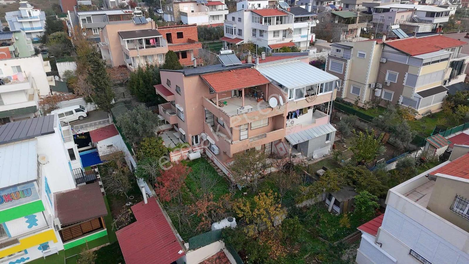 Seferihisar Çolakibrahimde Caddeye Yakın Geniş 7+1 Satılık Villa - Görsel 9