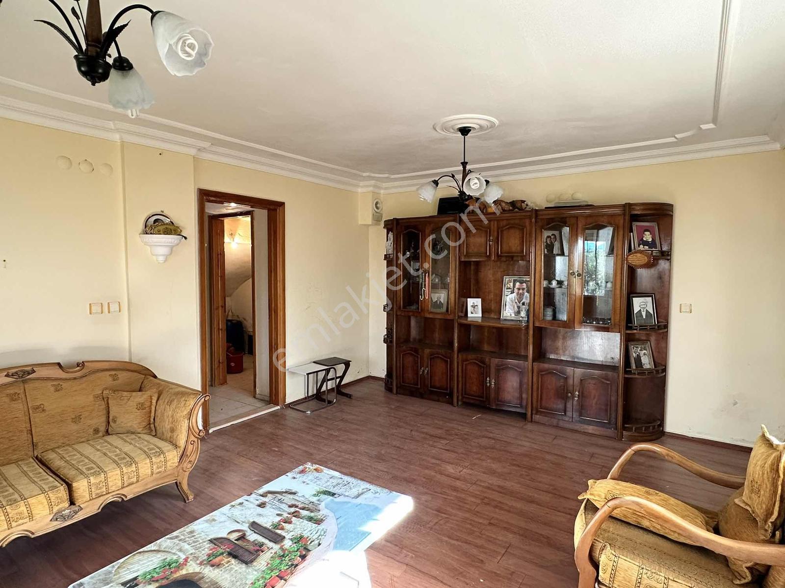 Seferihisar Çolakibrahimde Caddeye Yakın Geniş 7+1 Satılık Villa - Görsel 29