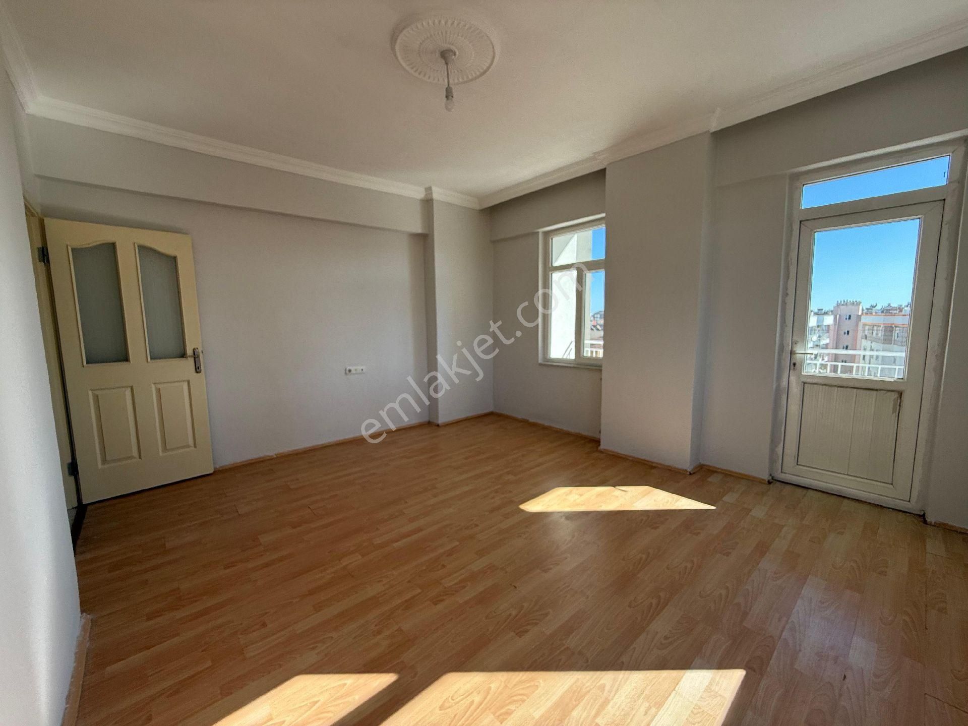 Antalya Muratpaşa Kızılarık Mah 2+1 Asansörlü Ara Katta Site İçinde - Görsel 8