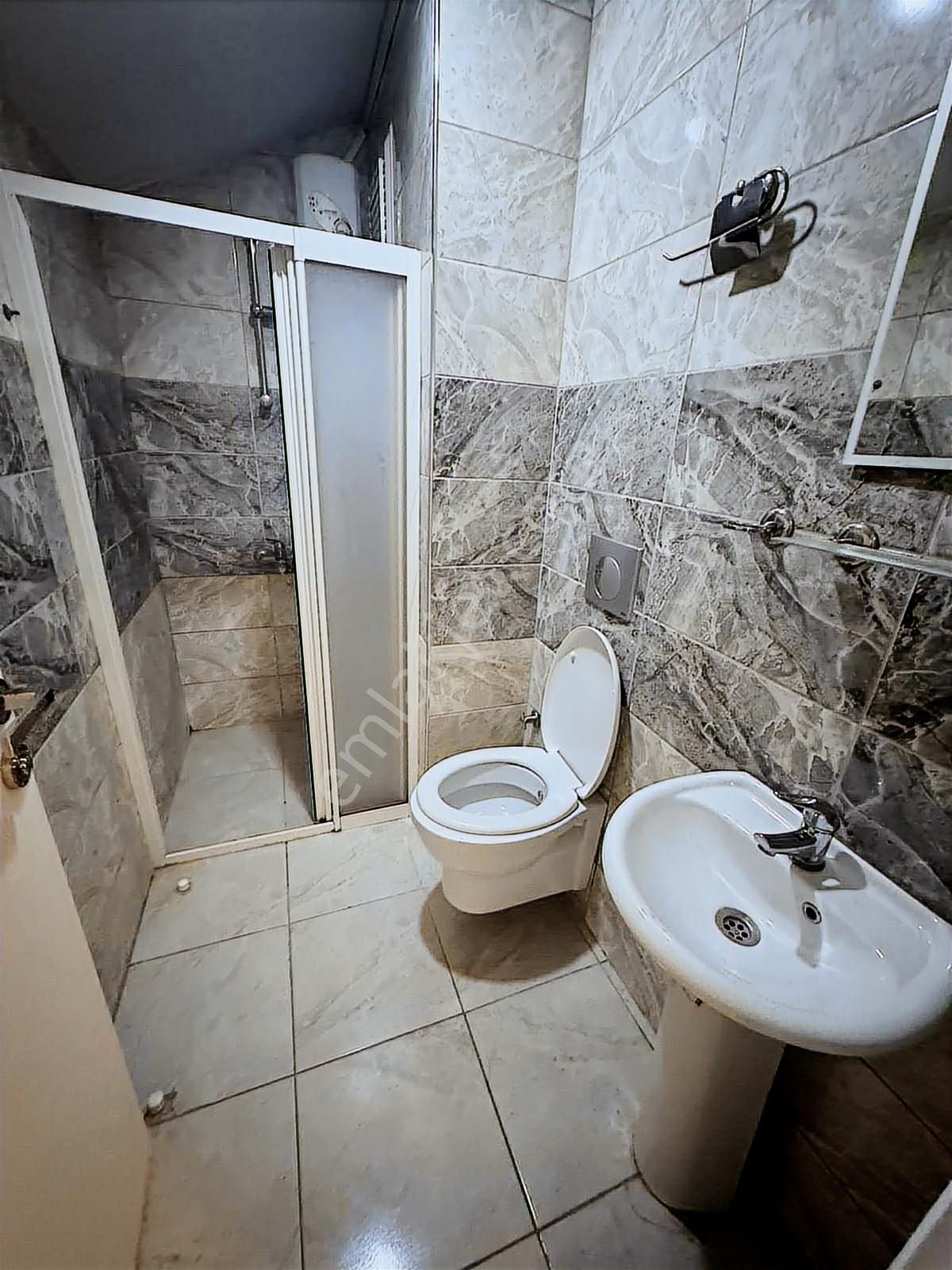 Görüklede Abonelikleri Açık Klimalı Teraslı 2+1 Kiralık Daire - Görsel 16