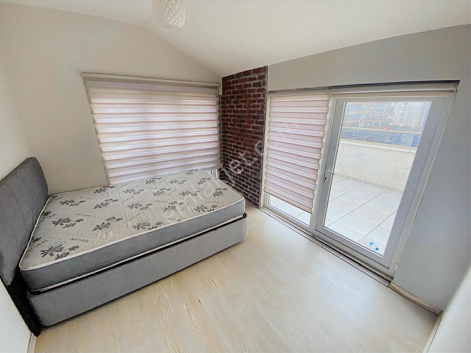 Görüklede Abonelikleri Açık Klimalı Teraslı 2+1 Kiralık Daire - Görsel 23