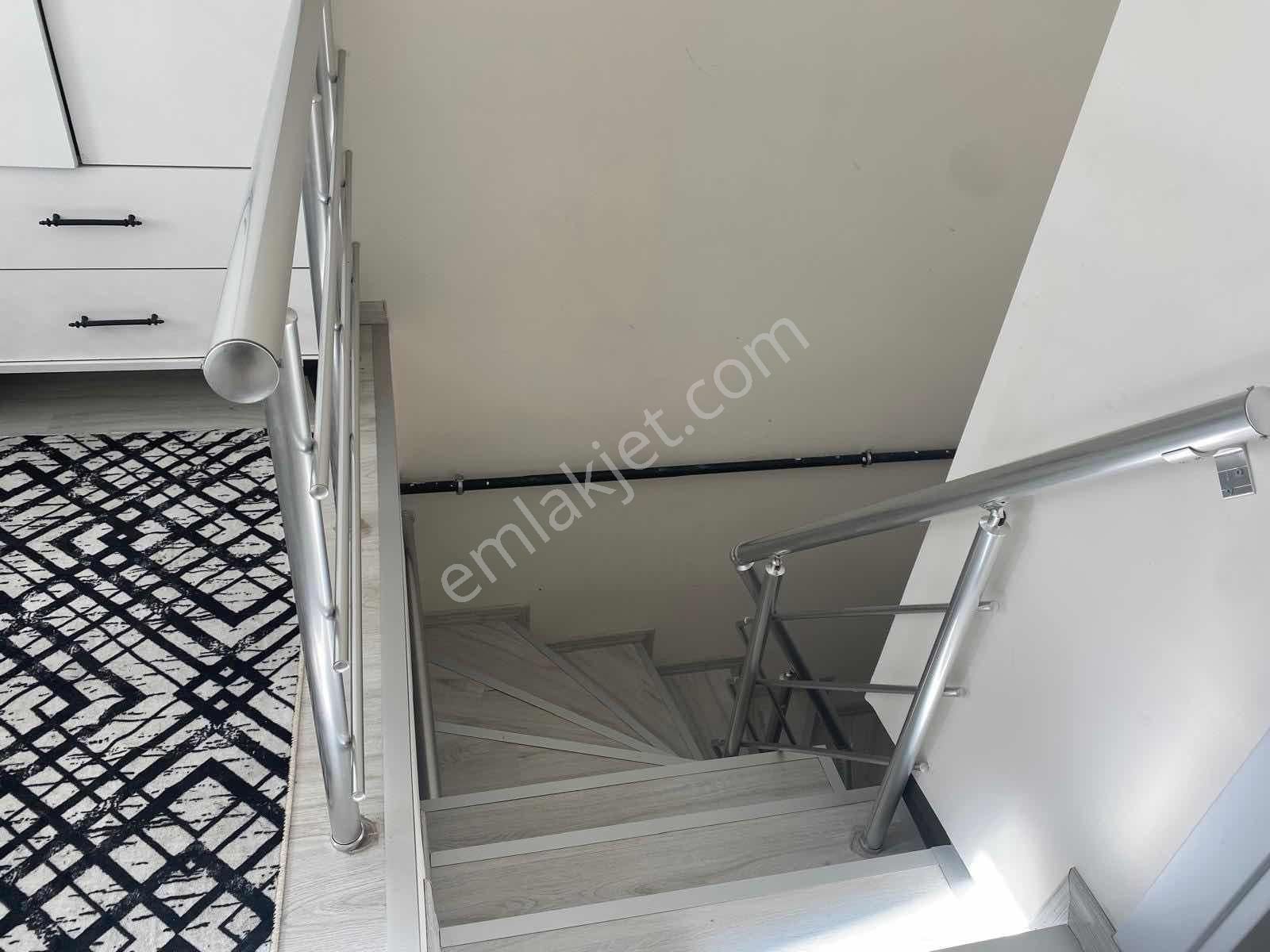 Seyrek Merkezi Konumda Full Eşyalı Kiralık 1+1 Dubleks Daire - Görsel 14