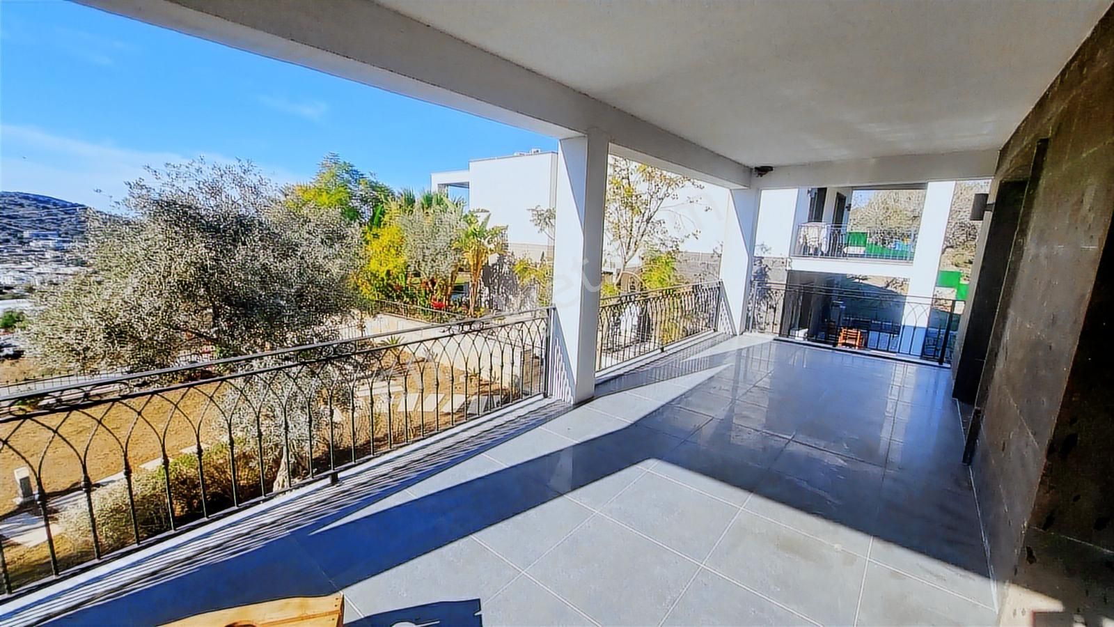 Bodrum Dirmil'de Deniz Manzaralı Ayrı Tapulu Hizmetli Evli Villa - Görsel 23