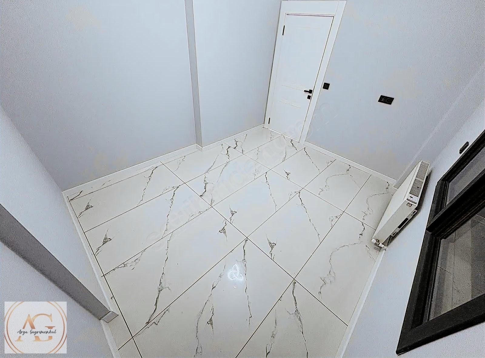 Arya'dan Güre'de Şık Tasarımlı Denize Yakın 4+1 Lüks Villa - Görsel 5