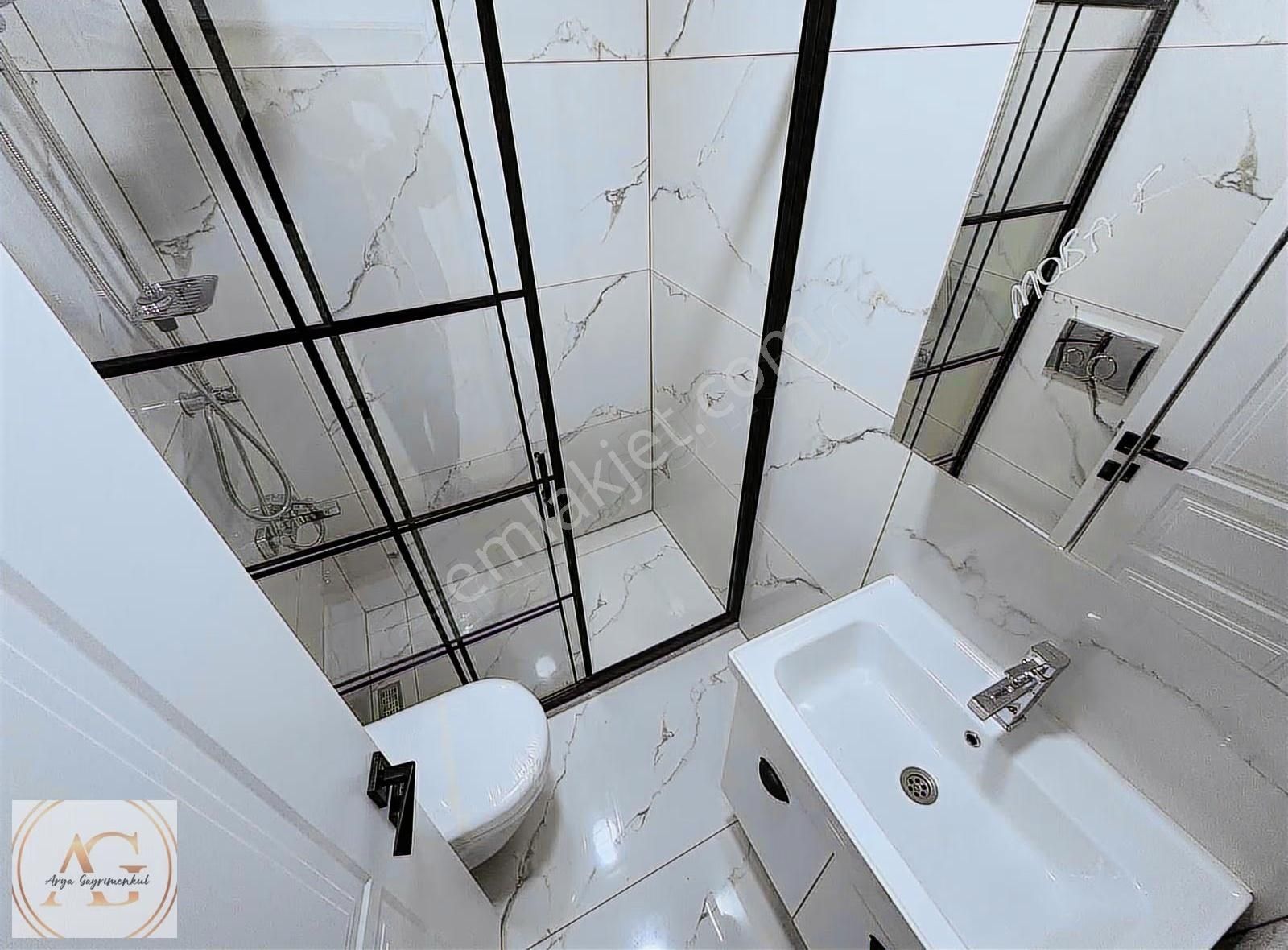 Arya'dan Güre'de Şık Tasarımlı Denize Yakın 4+1 Lüks Villa - Görsel 15