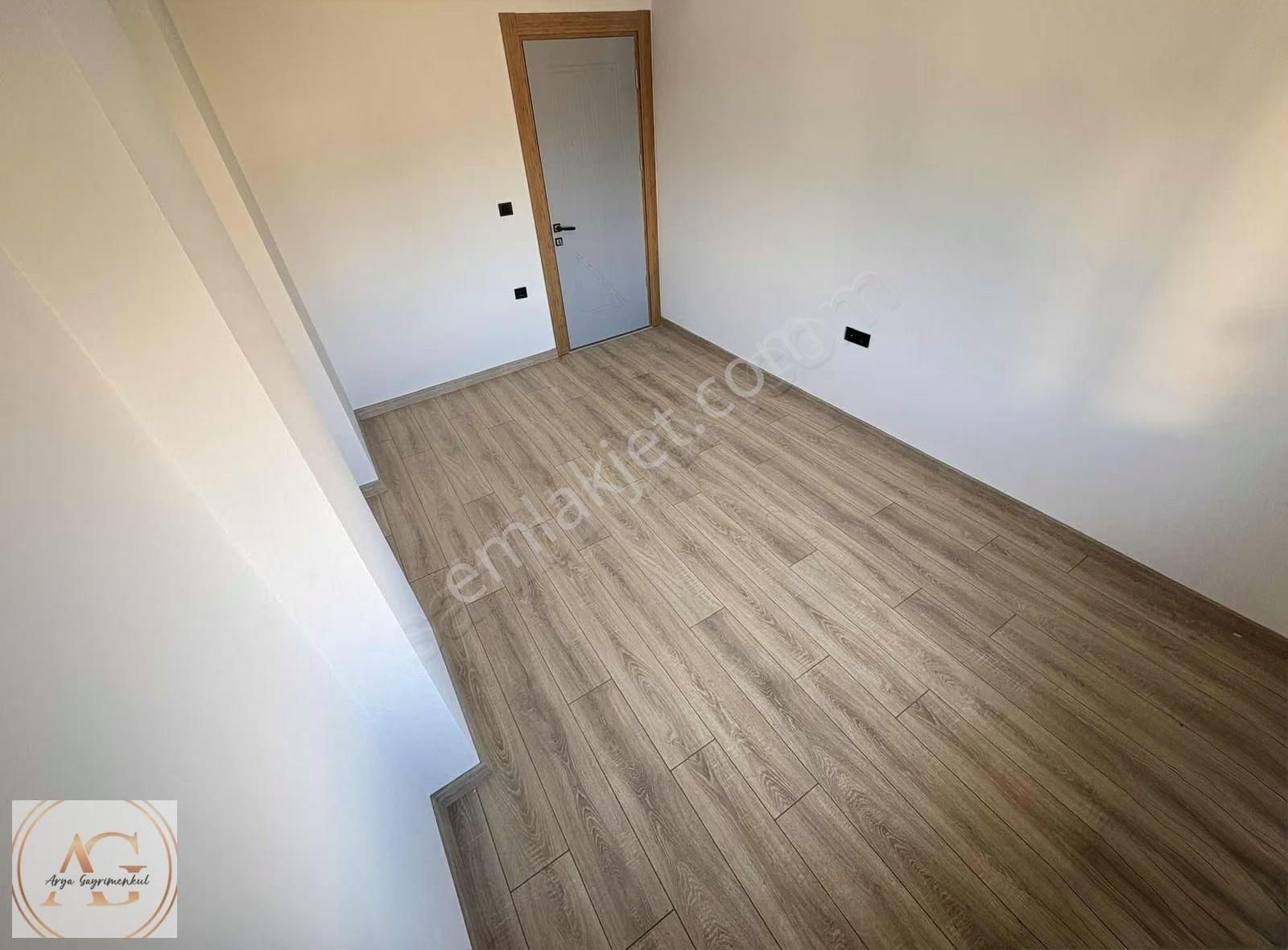 Arya'dan Şık Tasarımlı 3+1 Arakat Ön Cephe Doğalgazlı Daire - Görsel 2