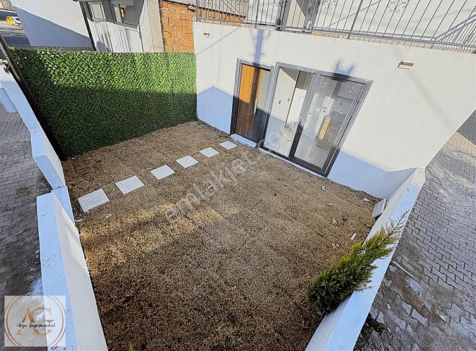 Arya'dan Kızılkeçili Köyün'de Bahçeli Dubleks Ev - Görsel 22