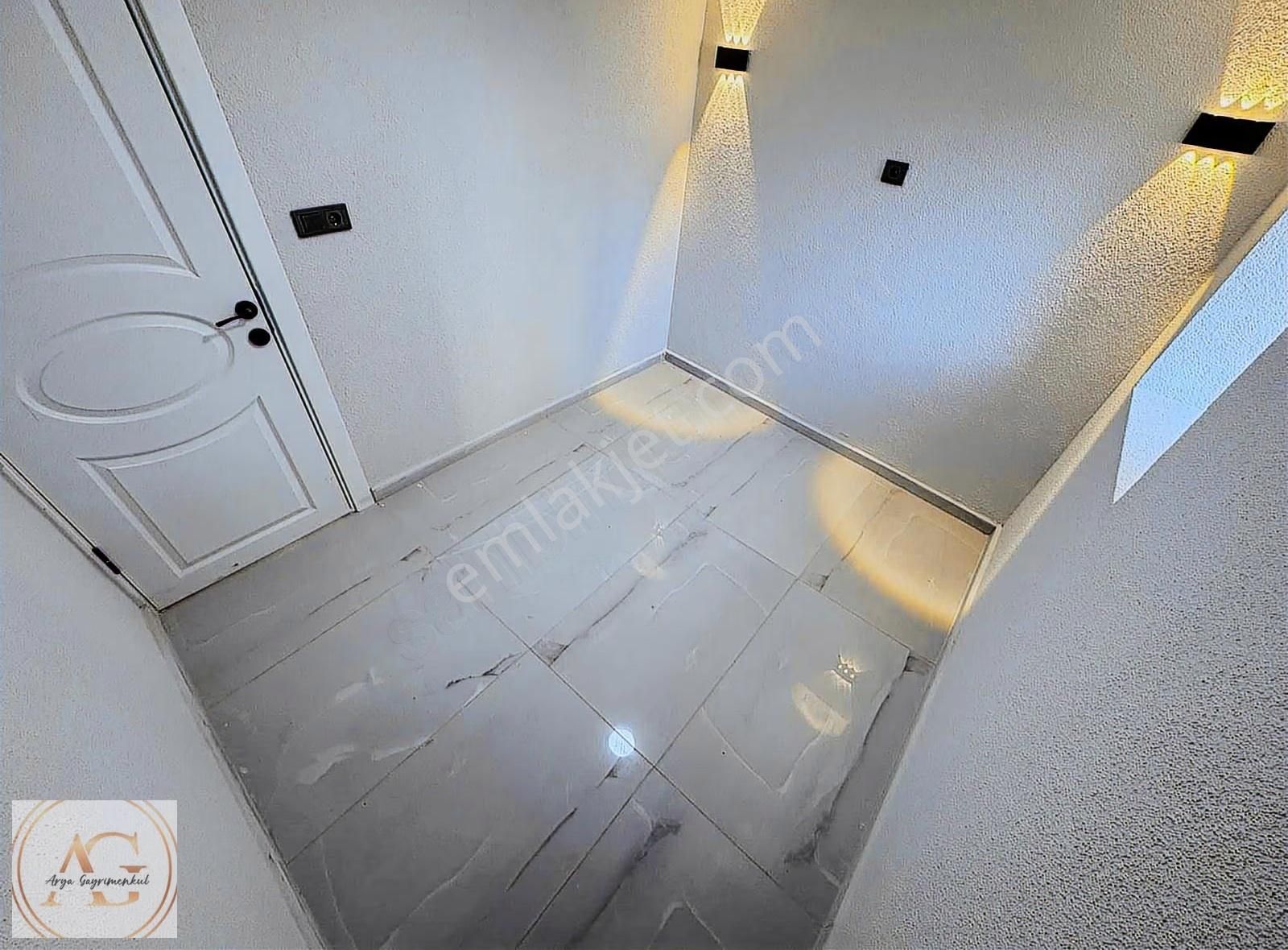 Arya'dan Kızılkeçili Köyün'de Bahçeli Dubleks Ev - Görsel 11