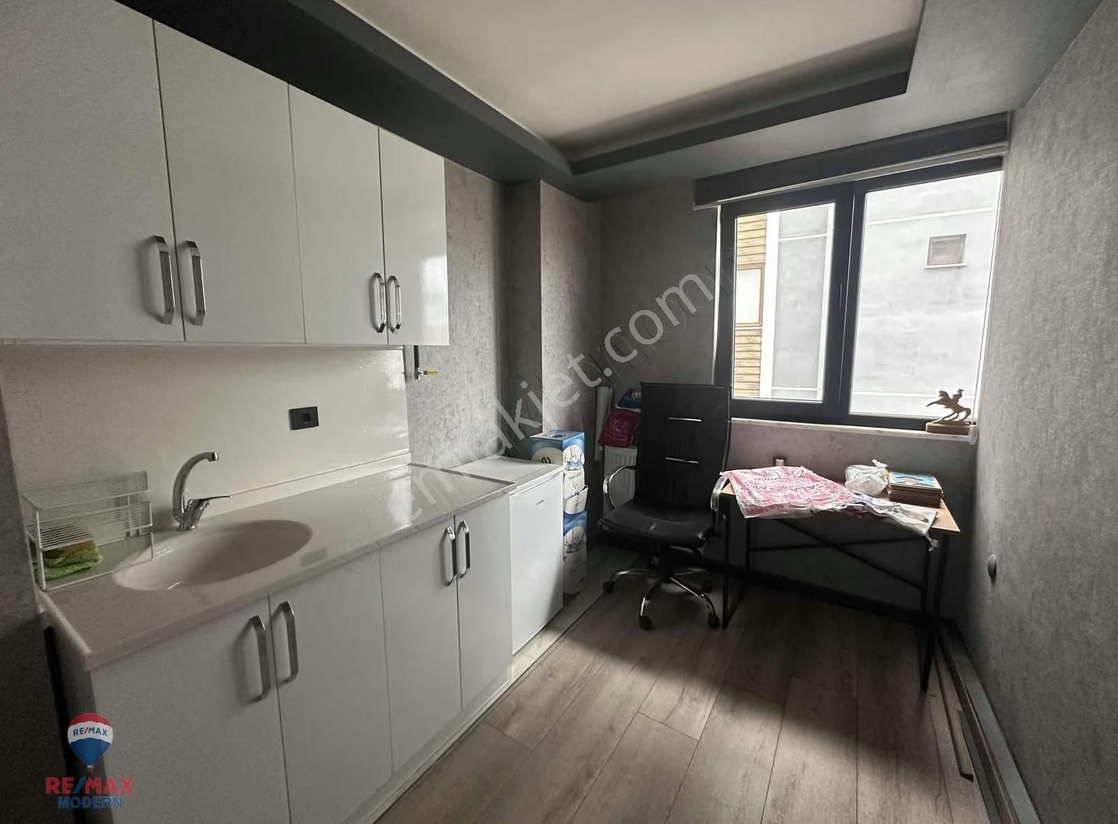 Samet'ten Körfez Işıklarda Kiralık 1+1 Ofis - Görsel 17