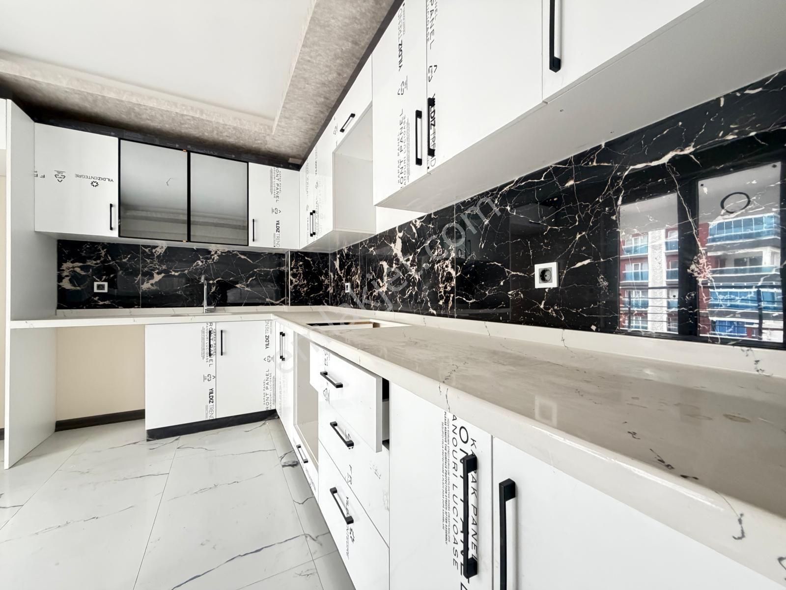 Başpınar Kudüs Parkı.yakını 3.kat 3+1 Ç.banyo Vestiyer Teras Balkonlu Ön Cephe