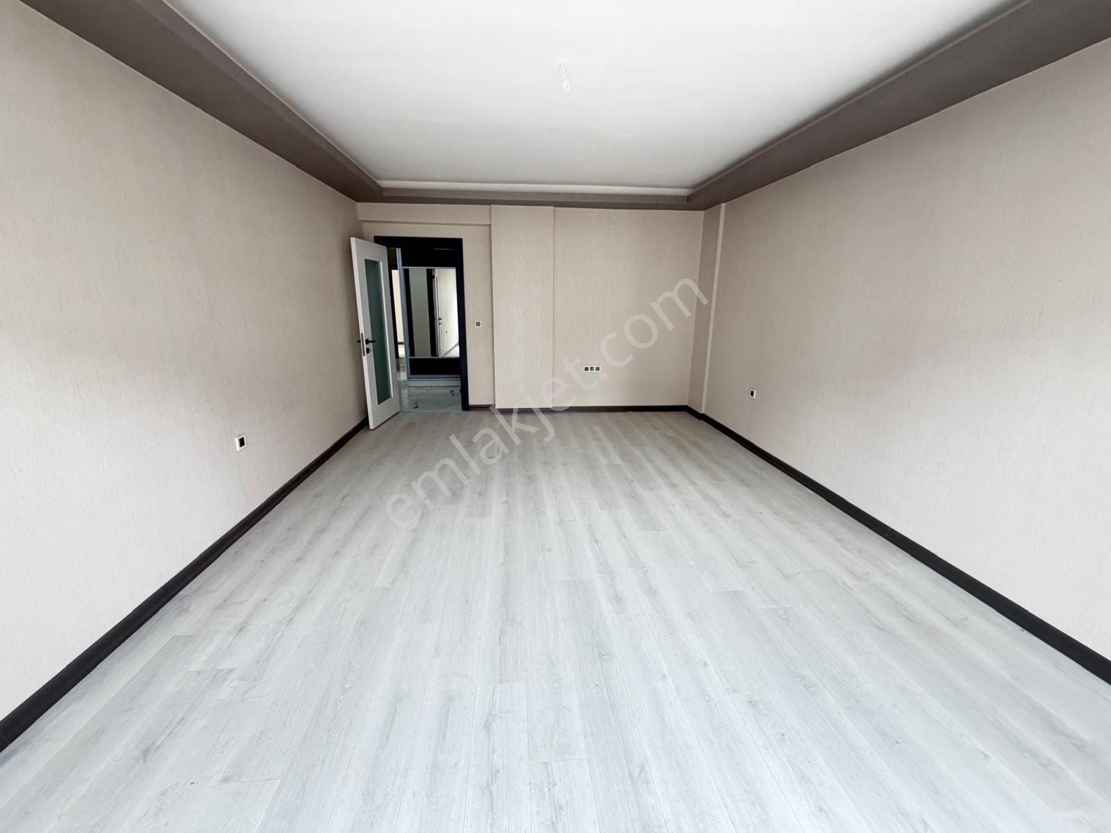 Başpınar Kudüs Parkı.yakını 3.kat 3+1 Ç.banyo Vestiyer Teras Balkonlu Ön Cephe - Görsel 10