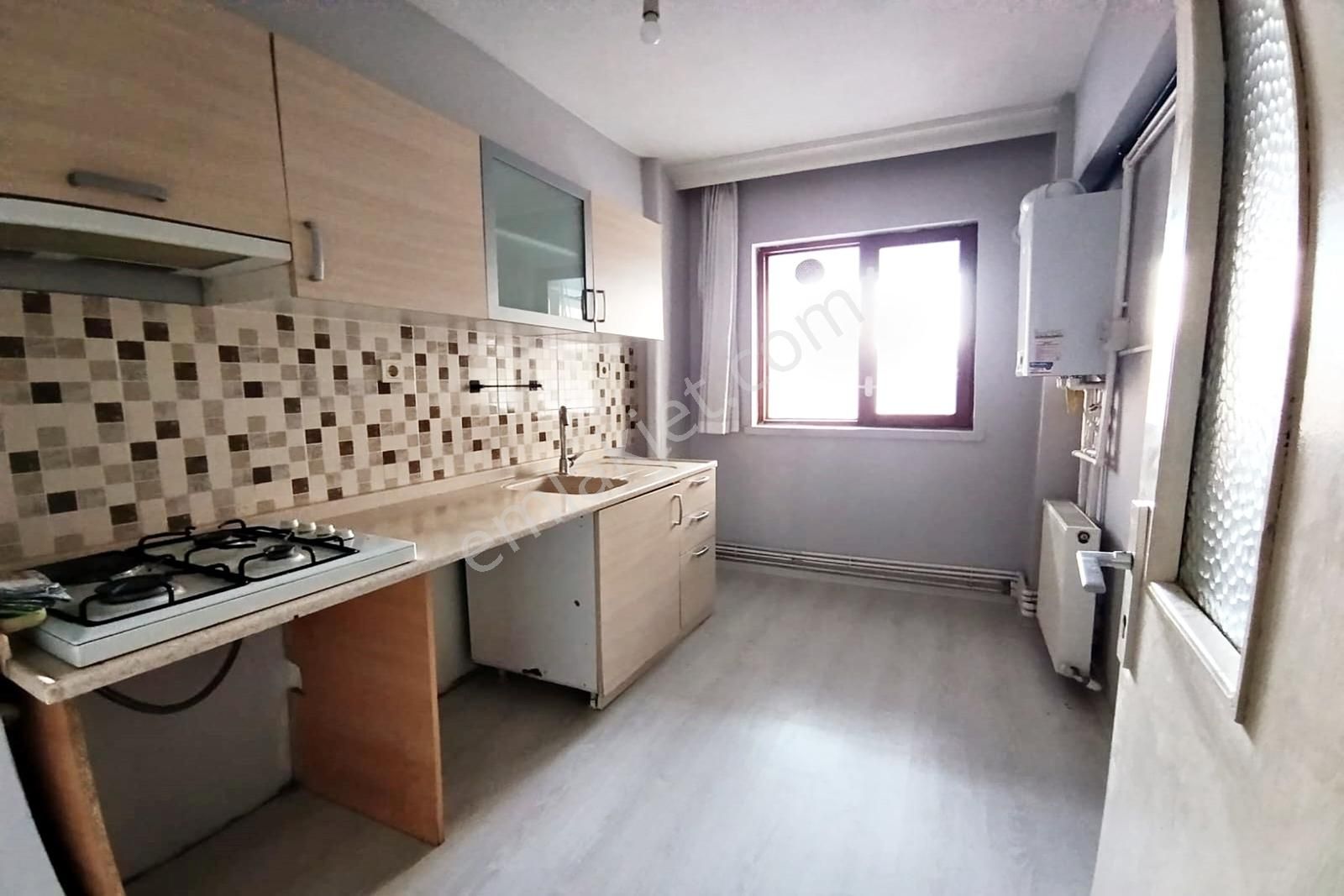 Adnan Menderes Mah Y.giriş Ön Cephe 2+1 Kat Konumlu Metro Yakın - Görsel 26