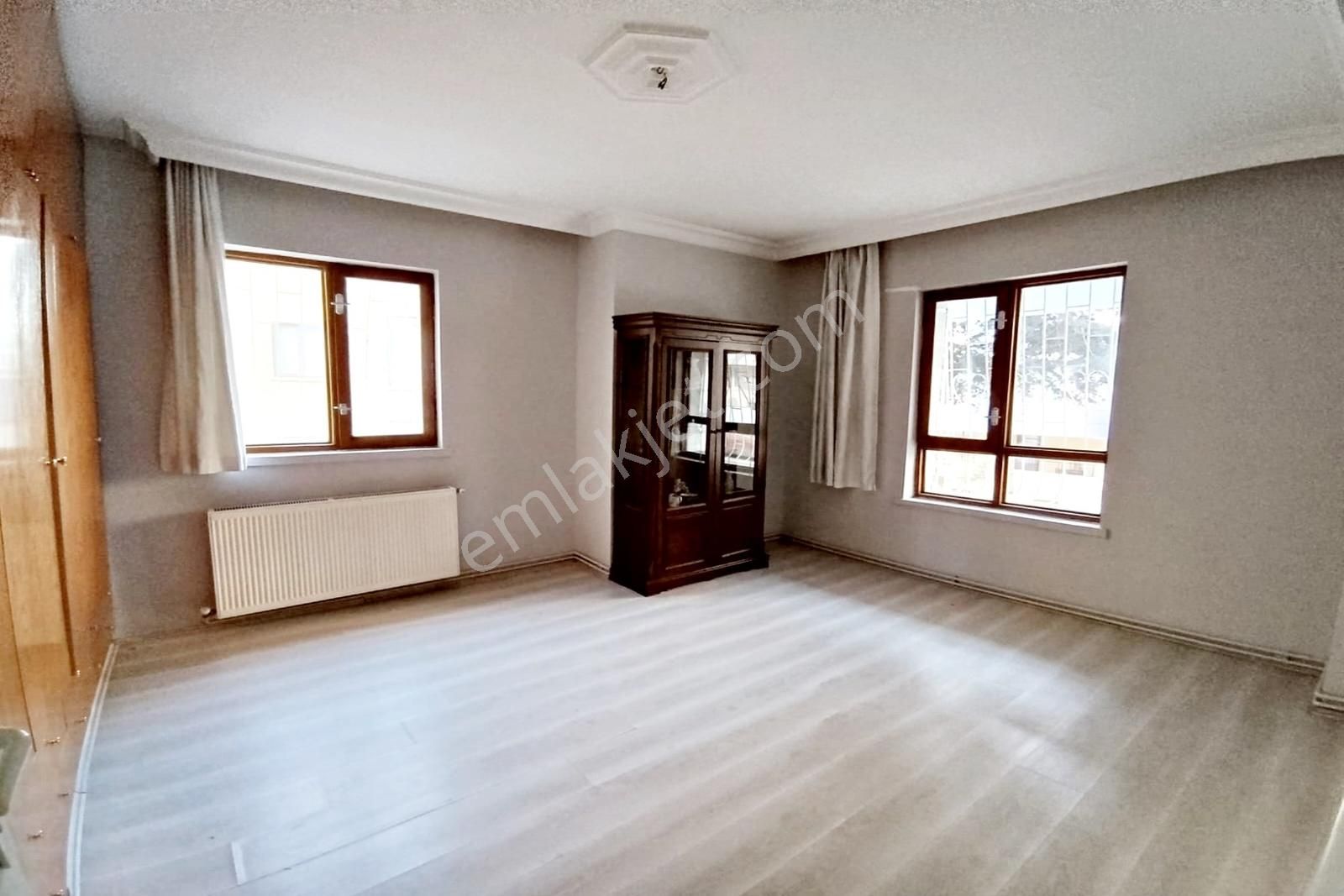 Adnan Menderes Mah Y.giriş Ön Cephe 2+1 Kat Konumlu Metro Yakın - Görsel 3