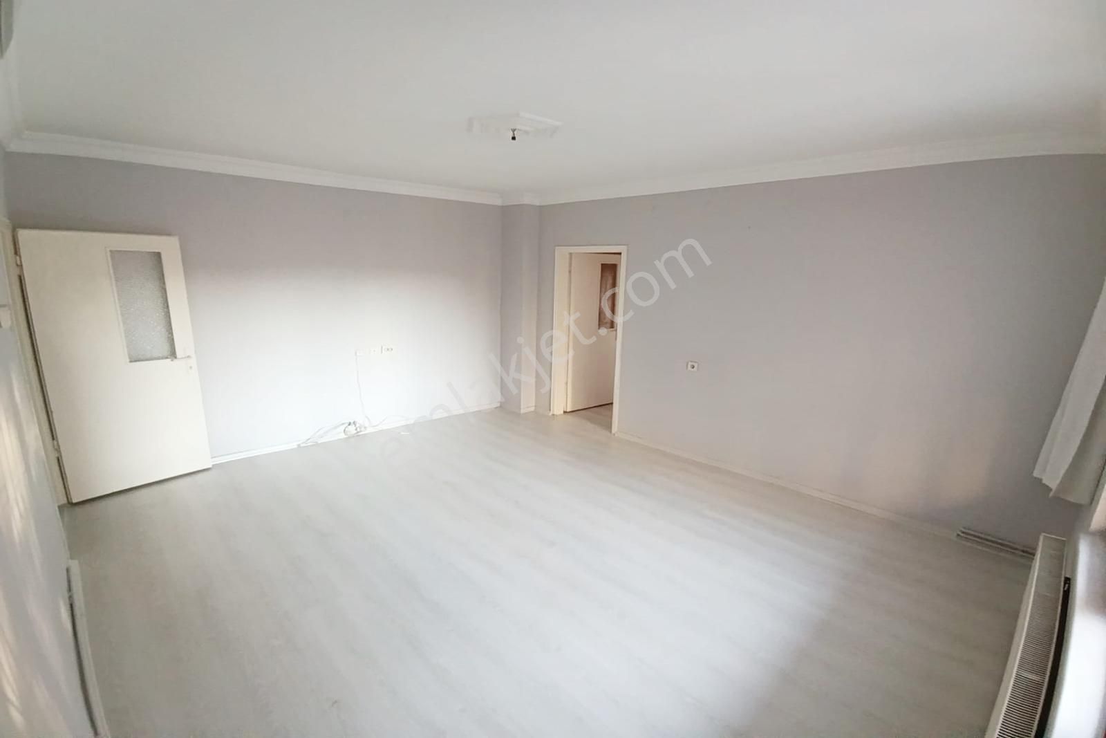 Adnan Menderes Mah Y.giriş Ön Cephe 2+1 Kat Konumlu Metro Yakın - Görsel 15