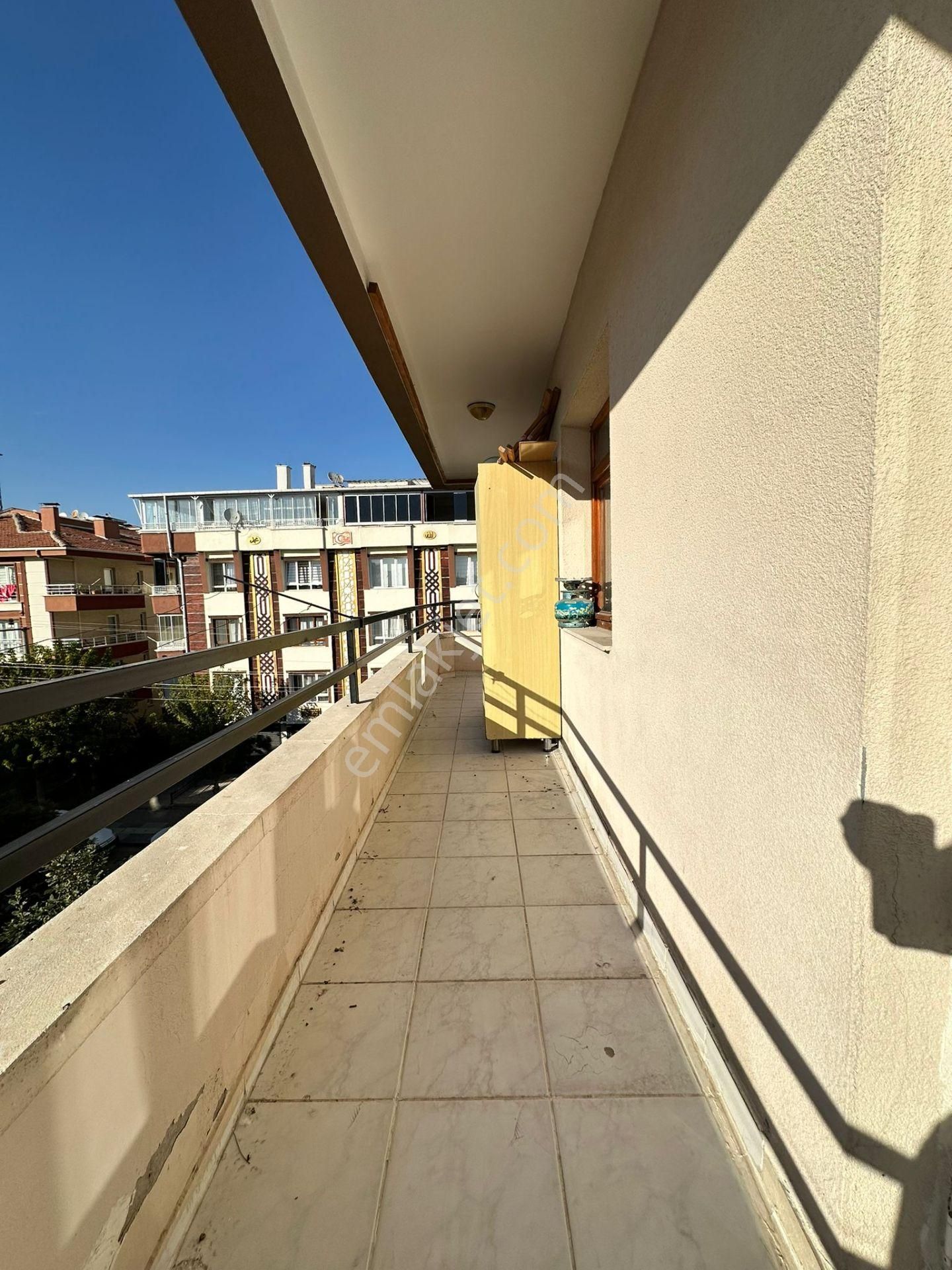 Kalecik Emlaktan Merkez Mahallesin'de Masrafsız Öncephe 3+1 Daire - Görsel 30