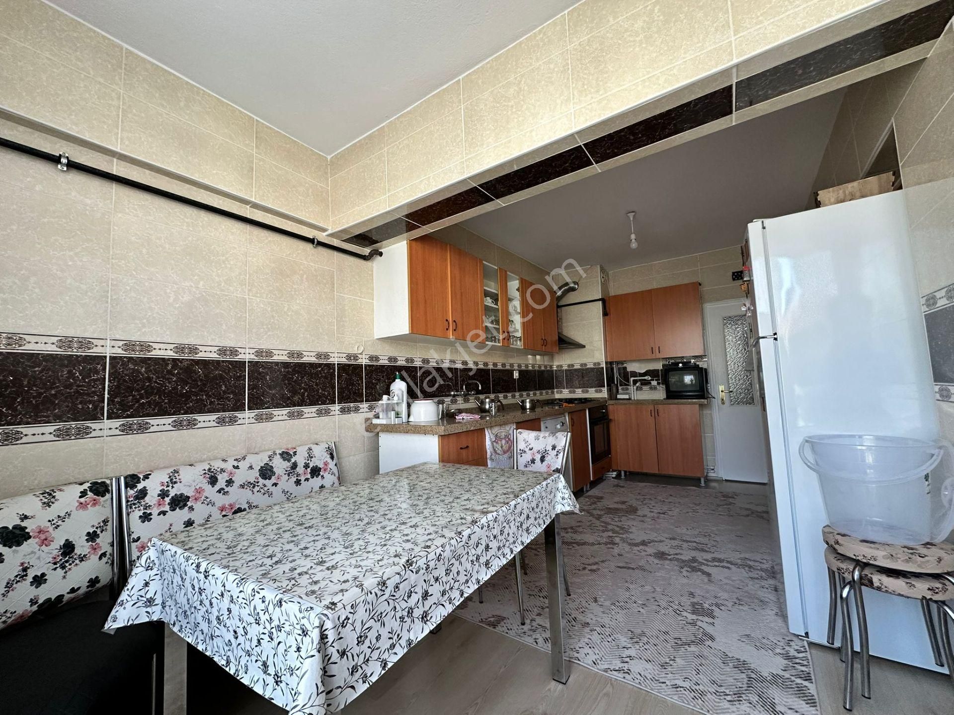 Kalecik Emlaktan Merkez Mahallesin'de Masrafsız Öncephe 3+1 Daire - Görsel 4