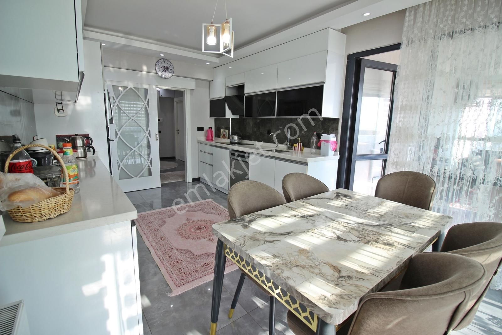 Göksu Parkı Yanı 4 Dönüm Arsa Üzerinde 4+1 Sitede Ön Cephe Daire - Görsel 26