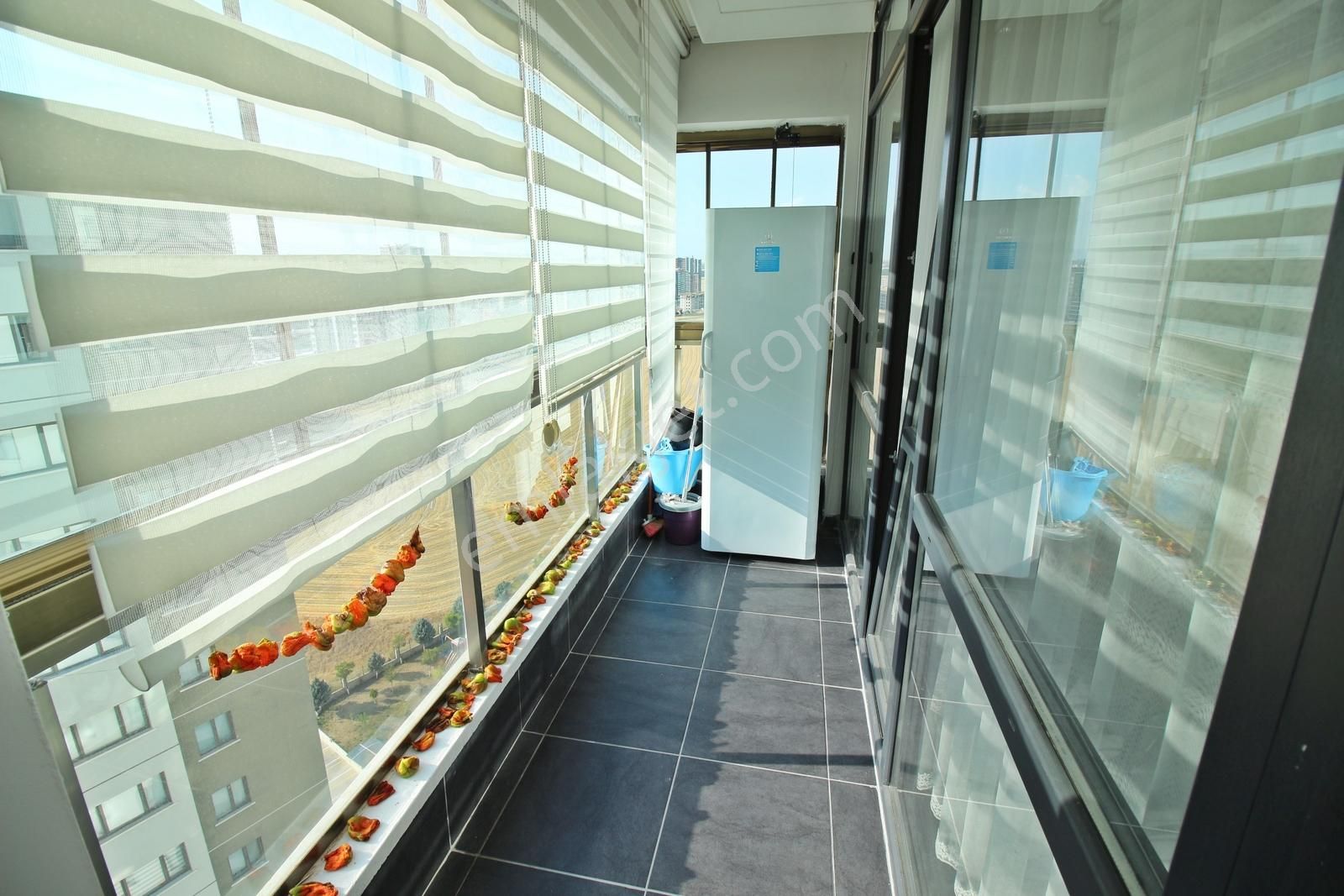 Göksu Parkı Yanı 4 Dönüm Arsa Üzerinde 4+1 Sitede Ön Cephe Daire - Görsel 13