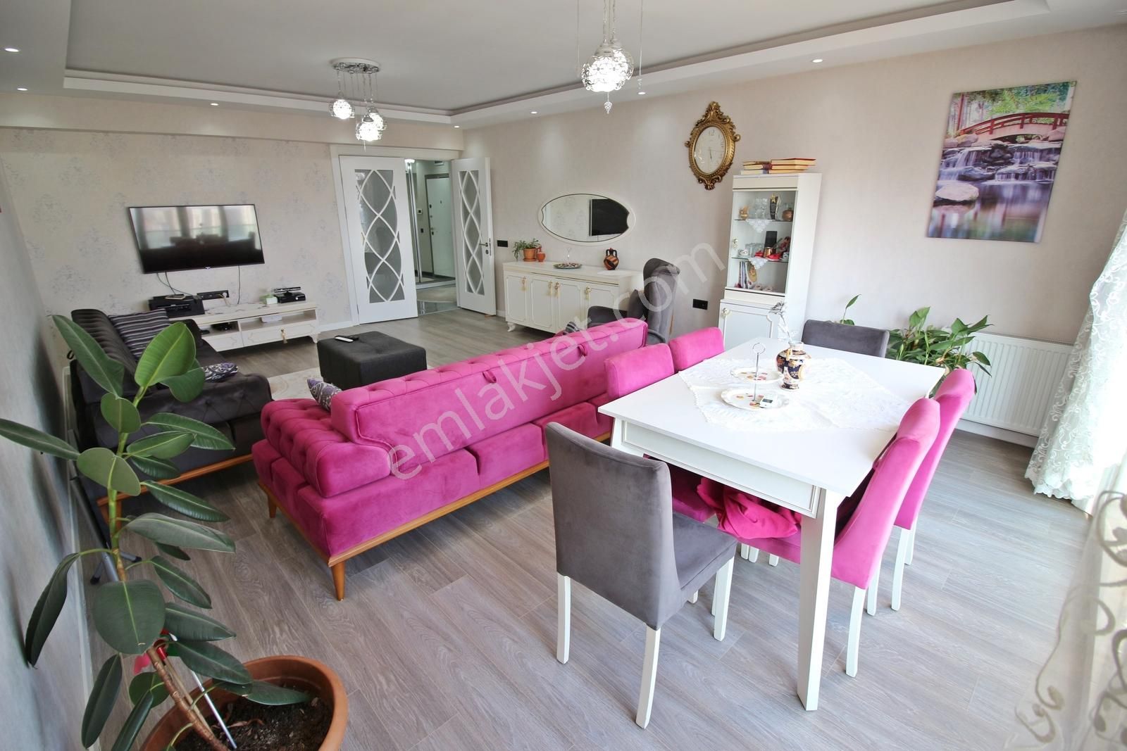 Göksu Parkı Yanı 4 Dönüm Arsa Üzerinde 4+1 Sitede Ön Cephe Daire - Görsel 4