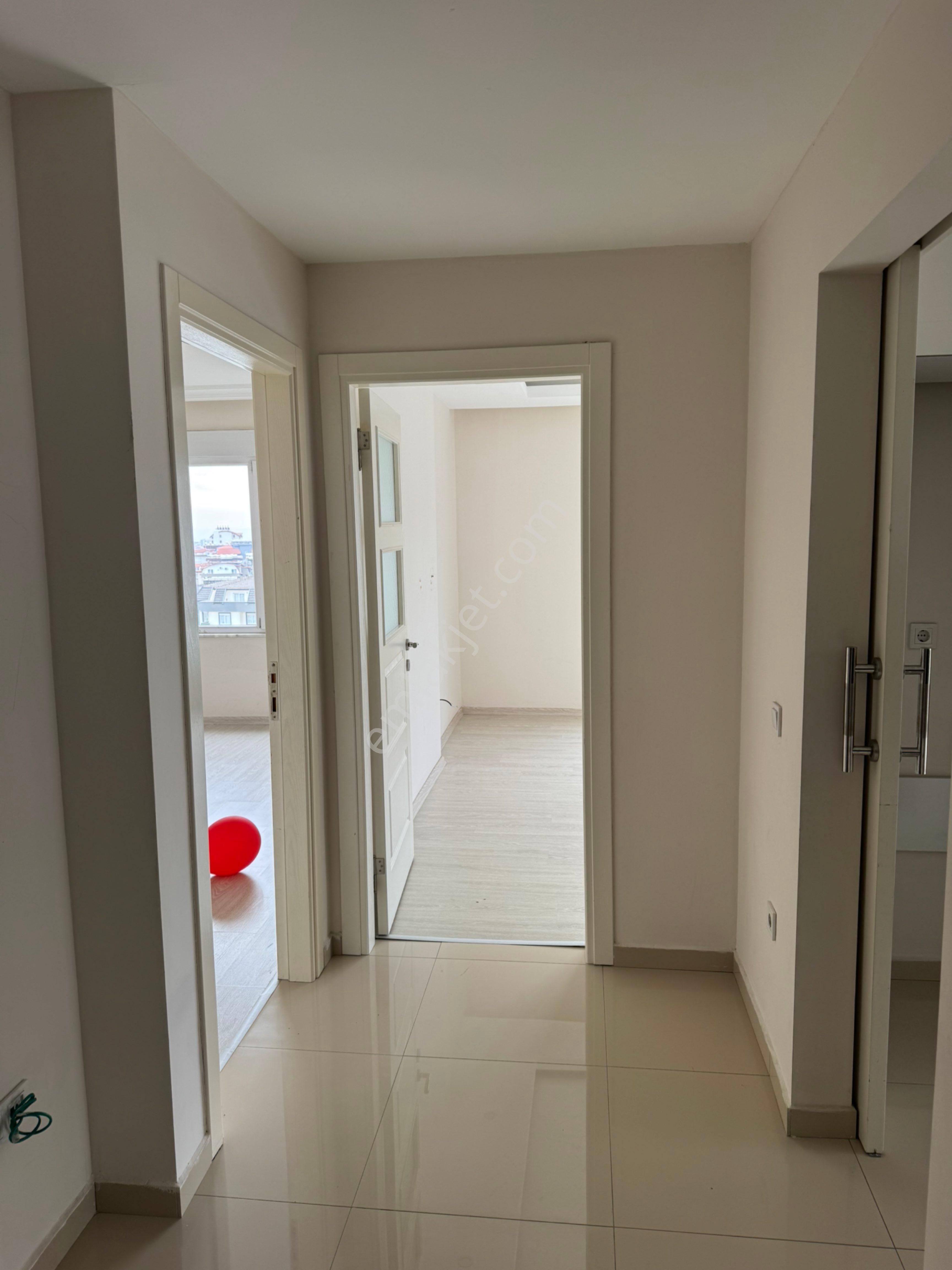 Alanya Çıplaklıda Ayrı Mutfak 2+1 Kiralık Daire - Görsel 9
