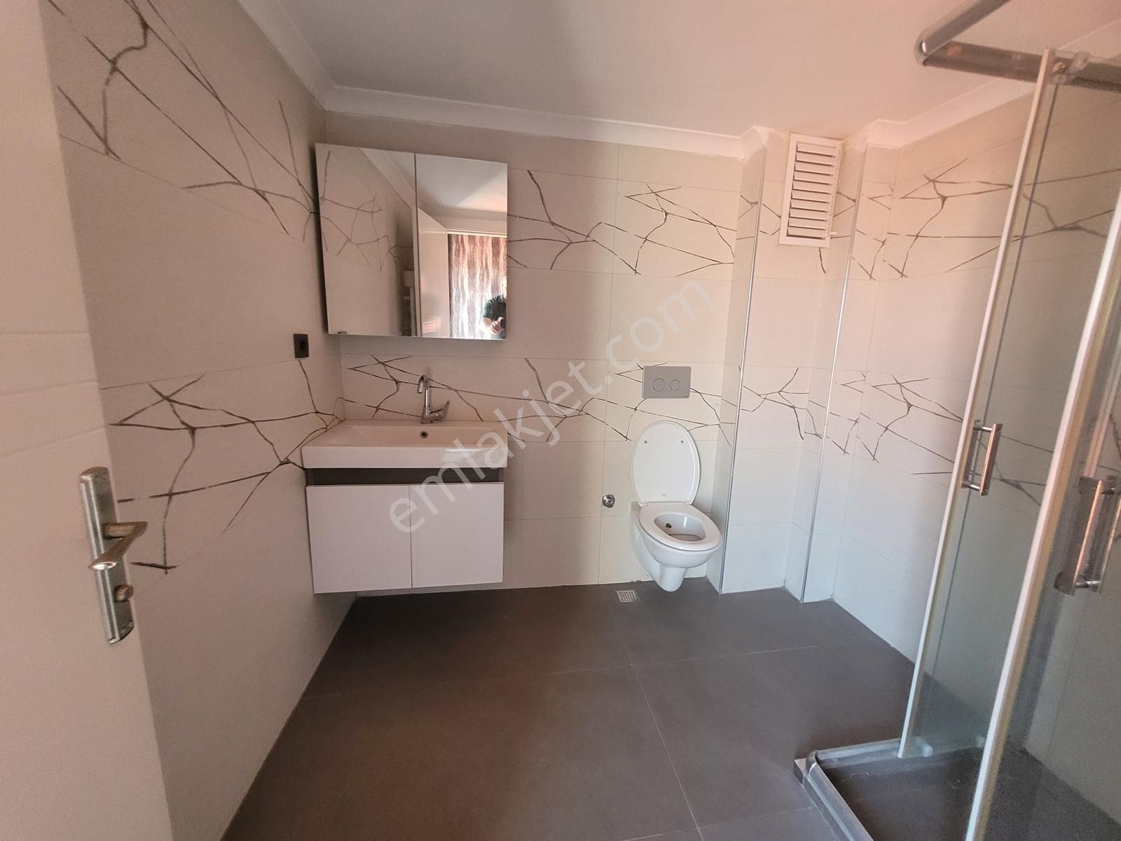 Geniş Ailelere Özel Full Manzaralı 4 Cepheli 270m2 Dubleks Daire - Görsel 26