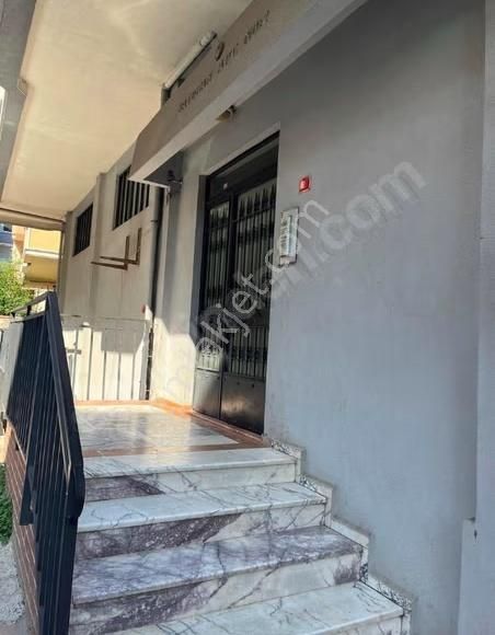 Alt Kaynarca'da Yatırım Değeri Yüksek Satılık Fırsat 2+1 Daire