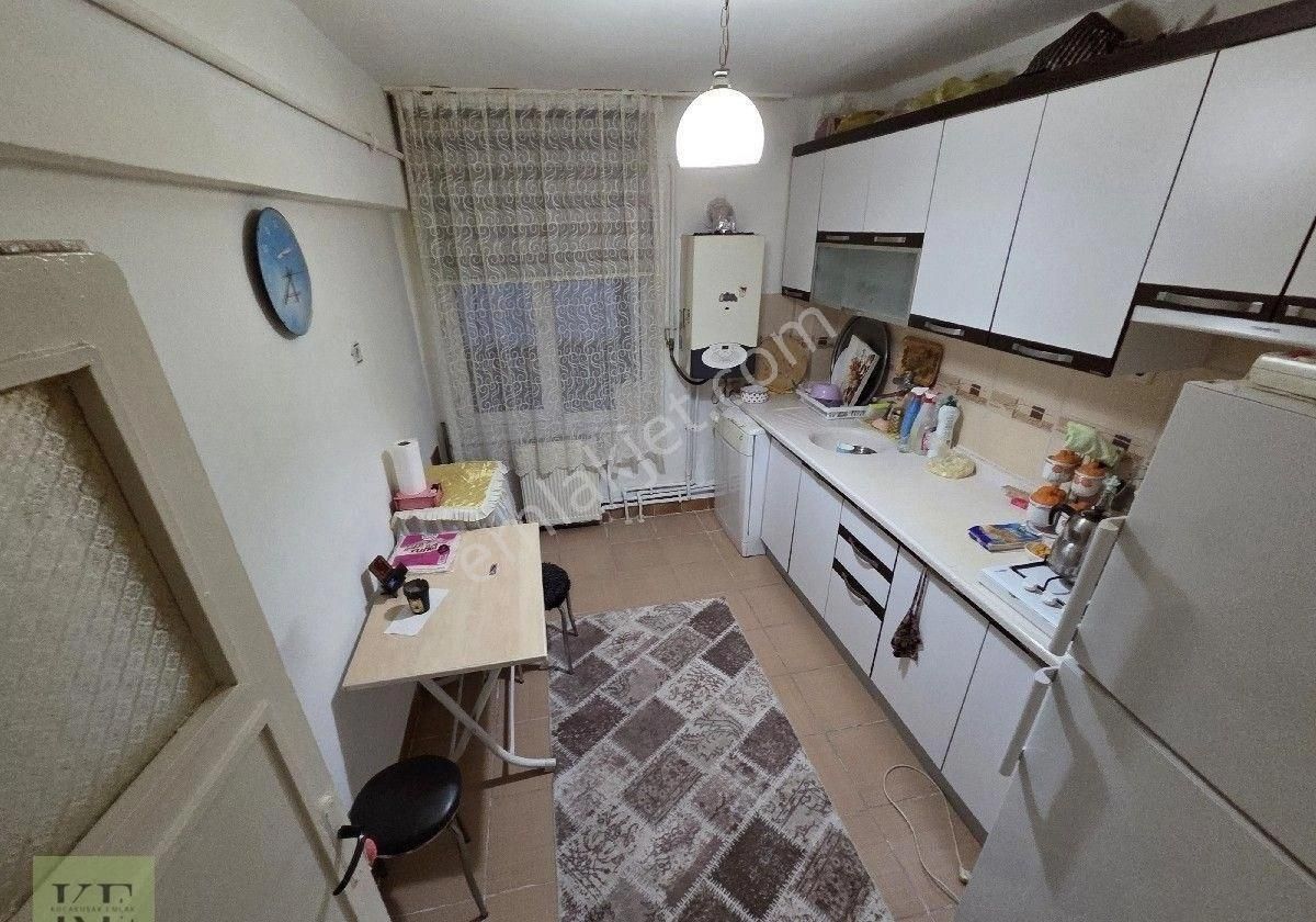 Ankara Sincan Mareşalda 3+1 B.katı Gömüsüz Problemsiz Satılık Daire - Görsel 3