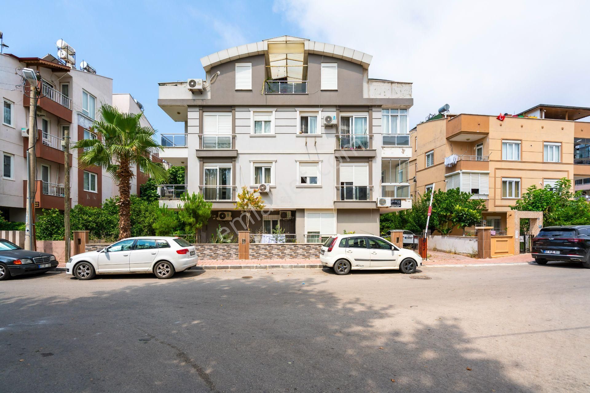 Antalya Lara Güzeloba Merkez'de 1+1 - Görsel 3