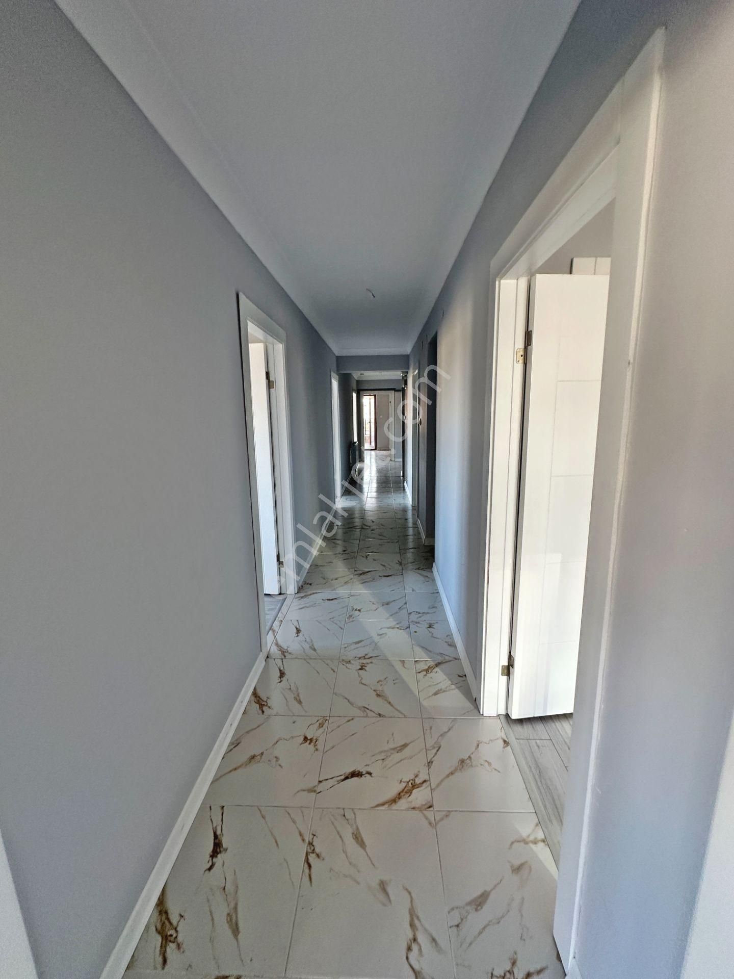 Hürel Mahallesinde Site İçinde Manzaralı Önü Açık 4+1 Satılık Daire - Görsel 30