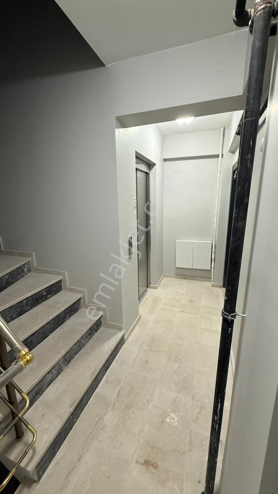 Malkoçoğlu Mah. Caddeye Yakın 2+1 95m2 Sıfır Ara Kat Daire - Görsel 3