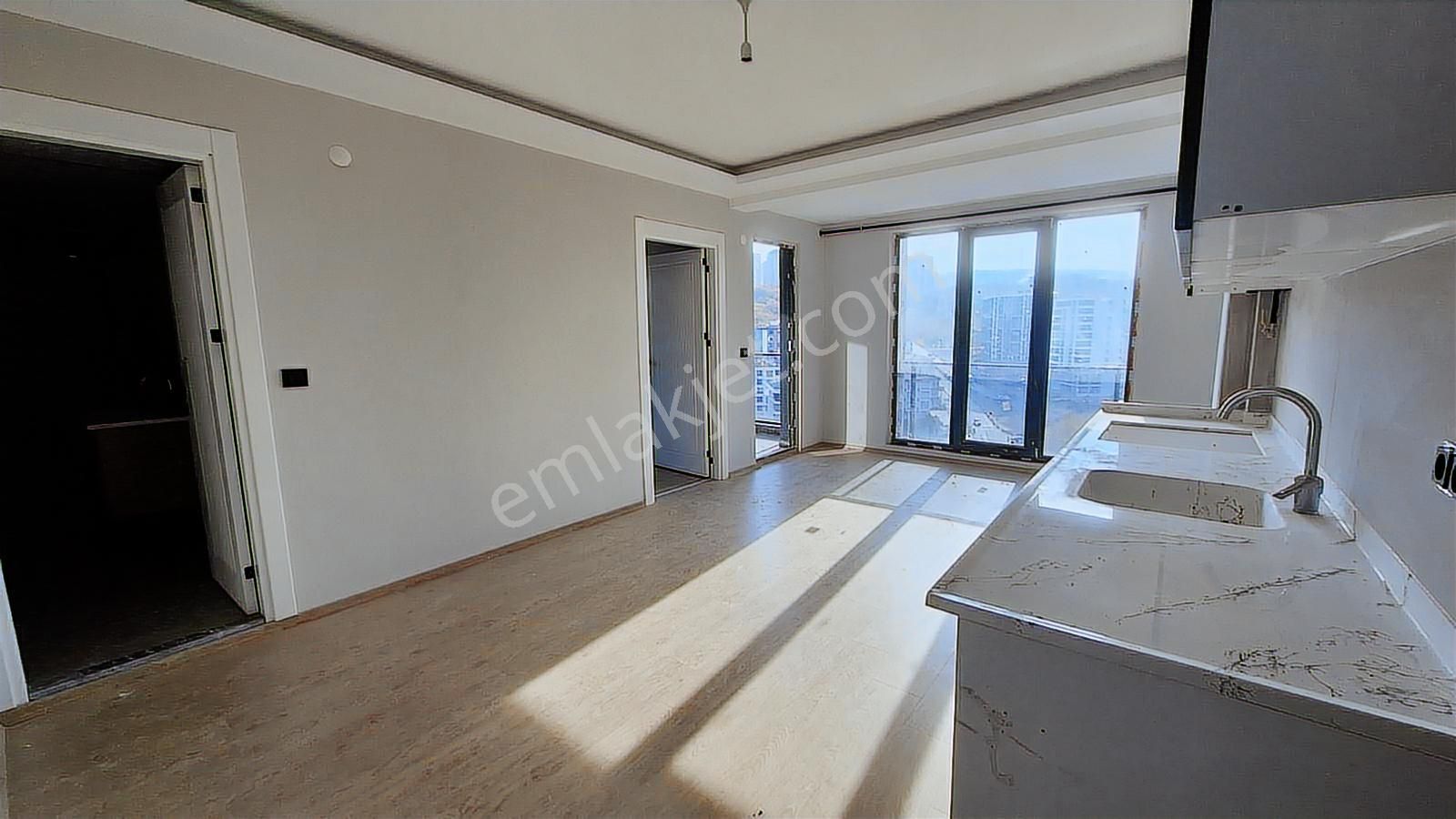 Samsun 19 Mayıs Bulvarı Aydınlık Caddesi Üzerinde 1+1 Satılık - Görsel 2