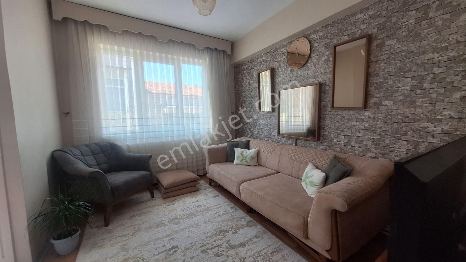 Yatırımcıya Altın Fırsat/tek Daire Fıyatına 2 Daire/