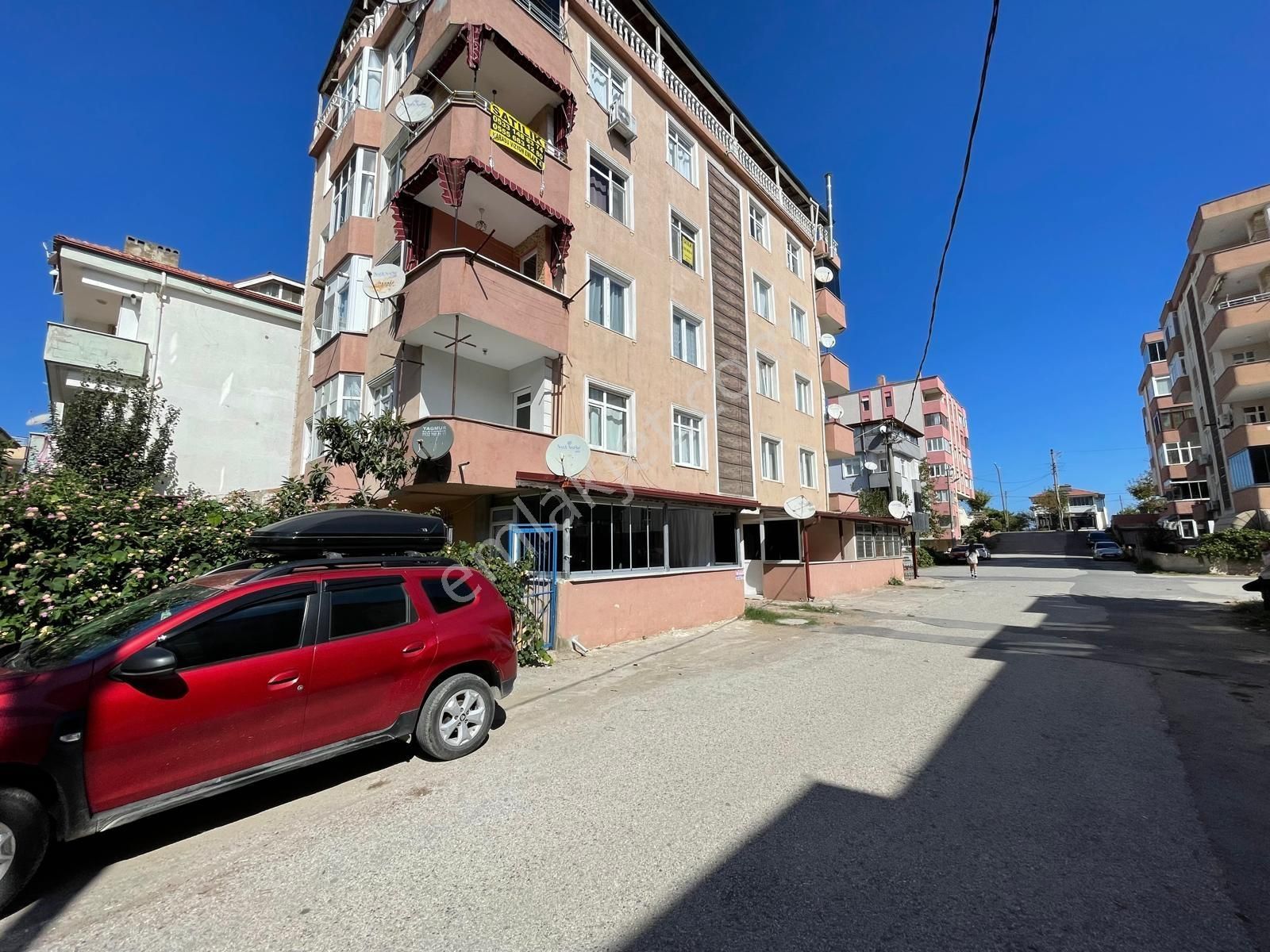 Vizyon Emlaktan Plaj Merkezde Denize 3 Parsel Mutfak Ayrı 2+1