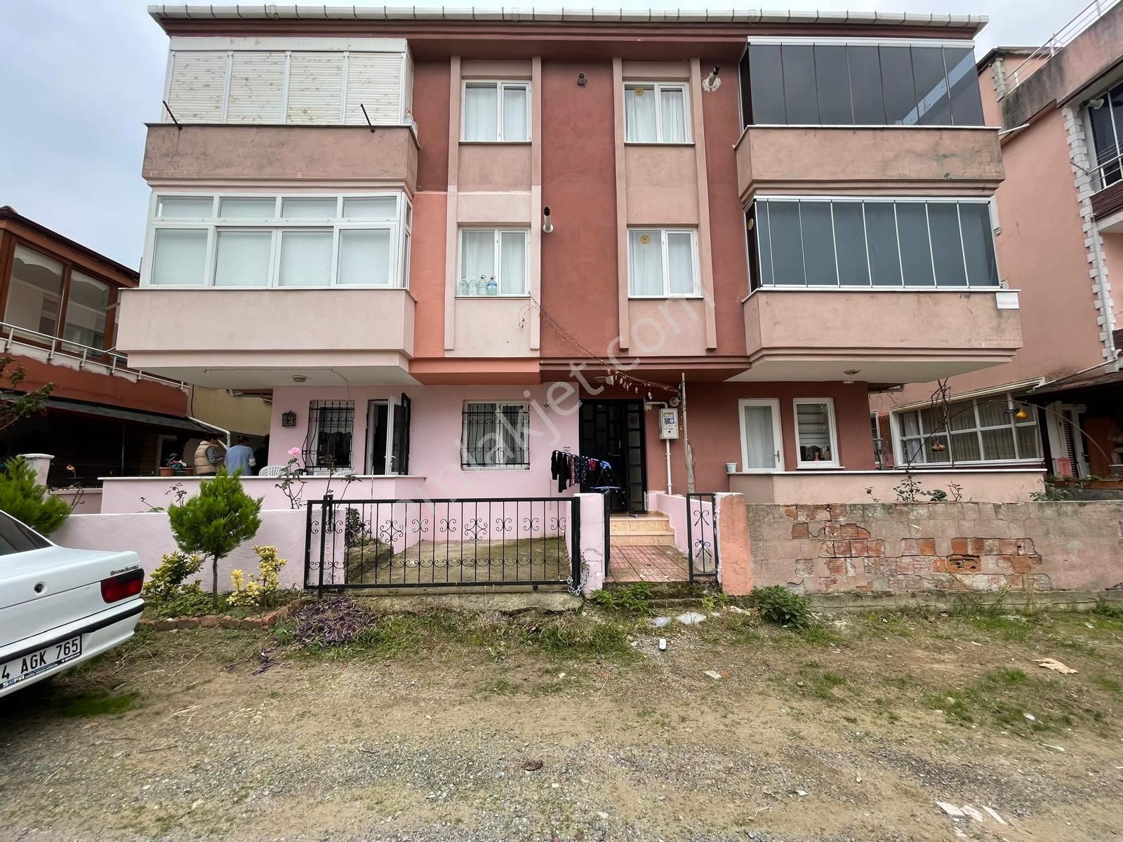 Denize 50 Mt Mesafede Bahçe Kullanımlı Garajlı Fırsat 2+1 Daire - Görsel 10