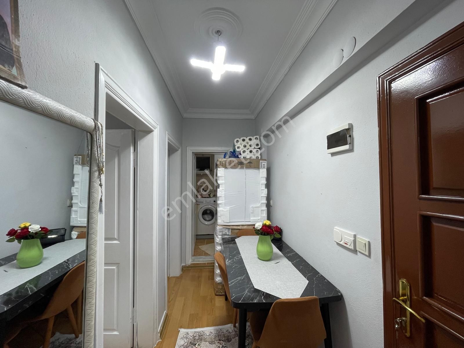Denize 50 Mt Mesafede Bahçe Kullanımlı Garajlı Fırsat 2+1 Daire - Görsel 2
