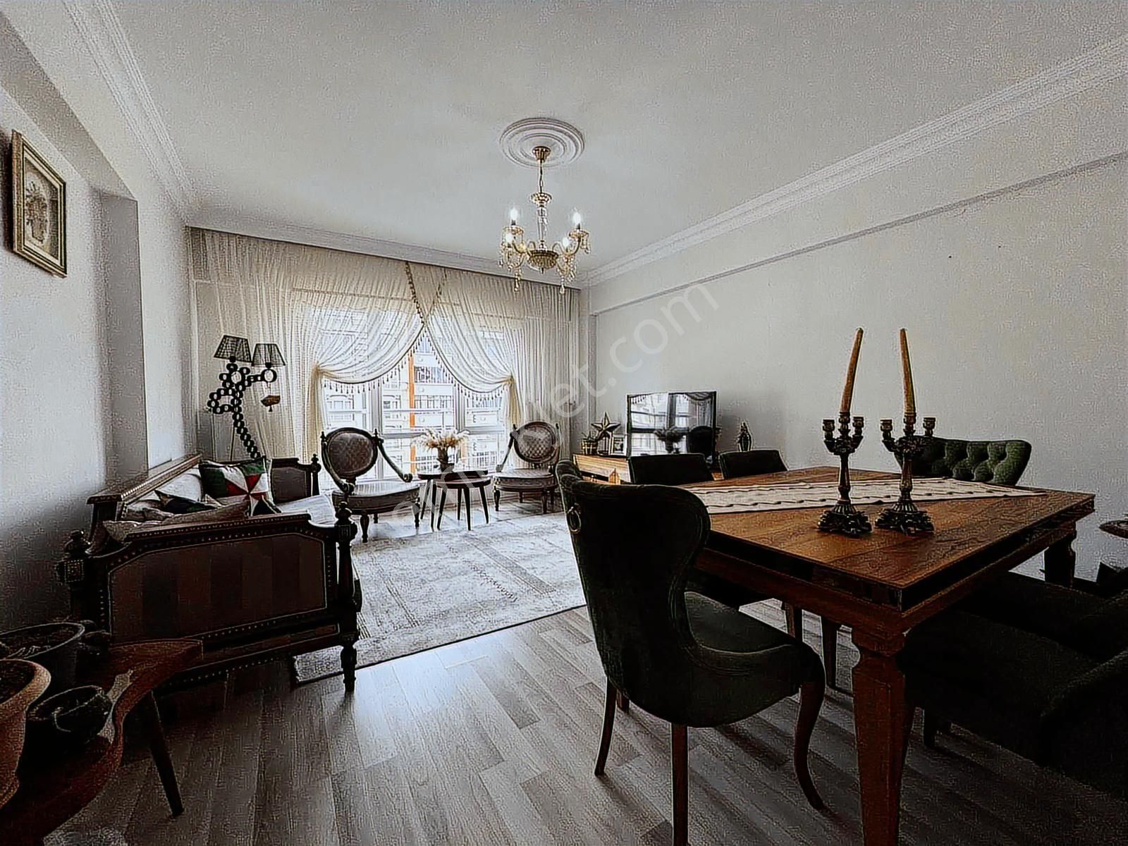 Çbn'den Gayrimenkul'den İbn-i Sina'da 3.5+1 Satılık Fırsat Daire