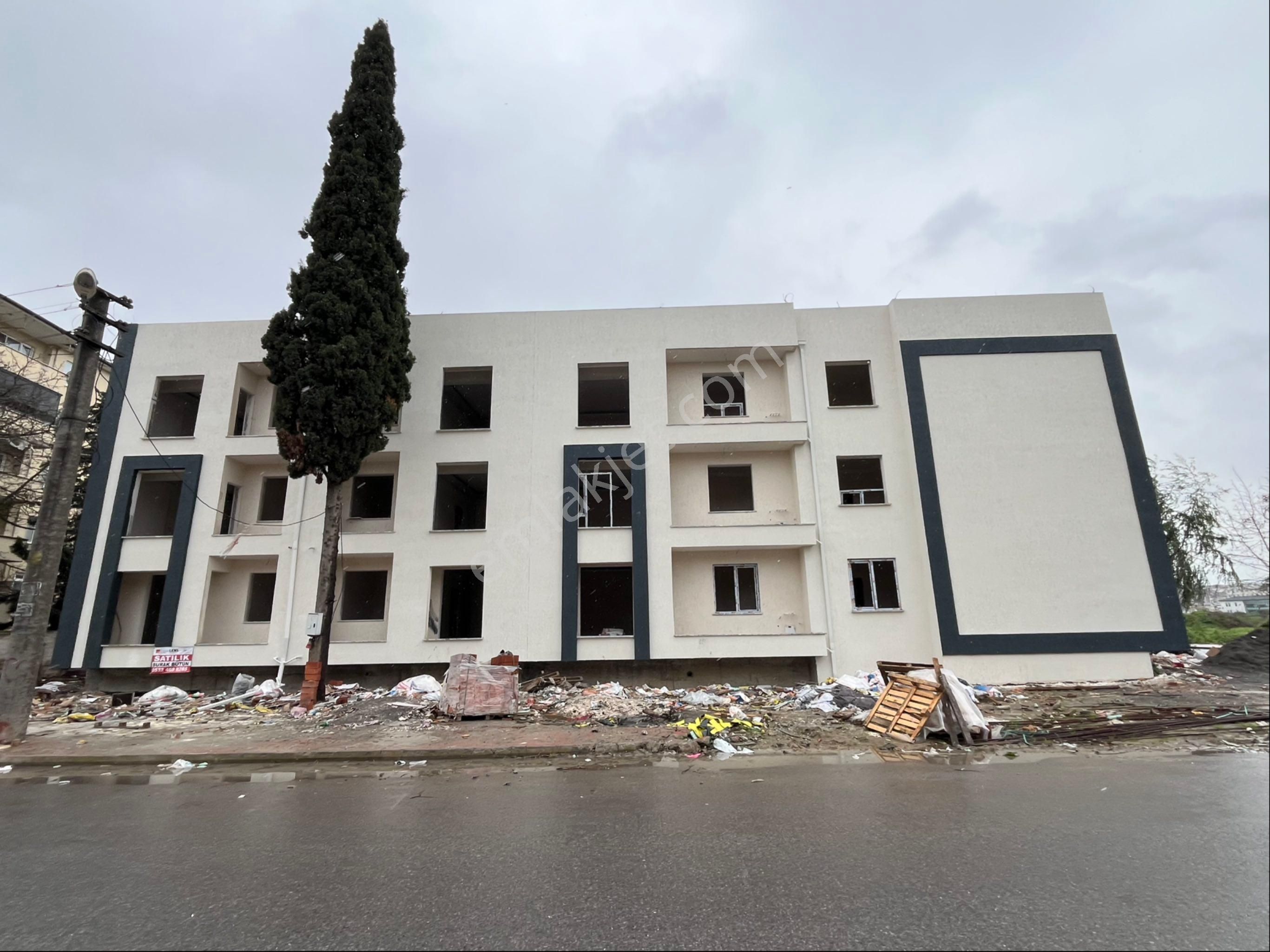 Kapalı Spor Salonu Karşısı Bahçeli 2+1 Daire - Görsel 2